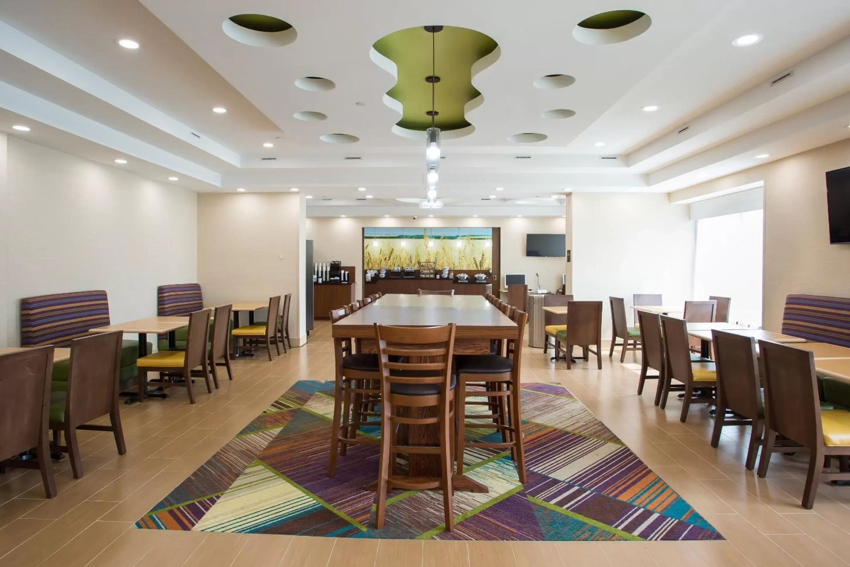 Buffet breakfast, Restaurant/Places to Eat in Best Western Plus North Shore Hotel