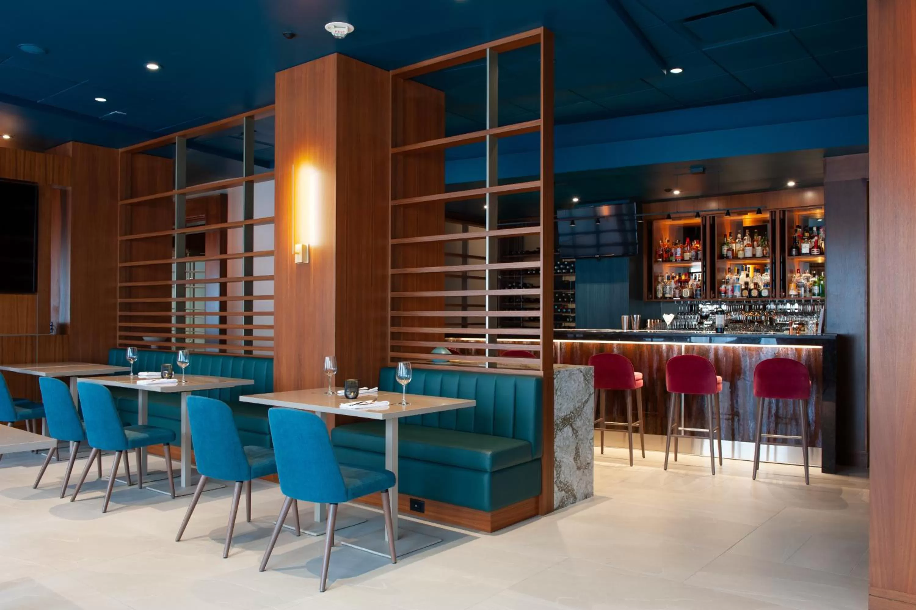 Restaurant/places to eat in Matrix Hotel