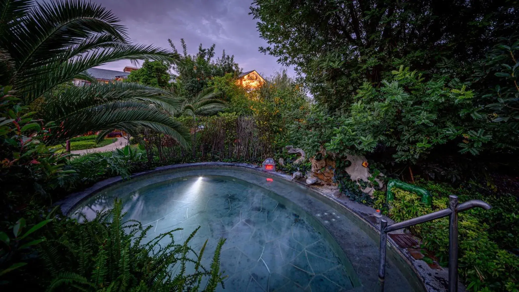 Fitness centre/facilities in HUALUXE Hotels & Resorts Kunming Fitness centre/facilities in HUALUXE Hotels & Resorts Kunming