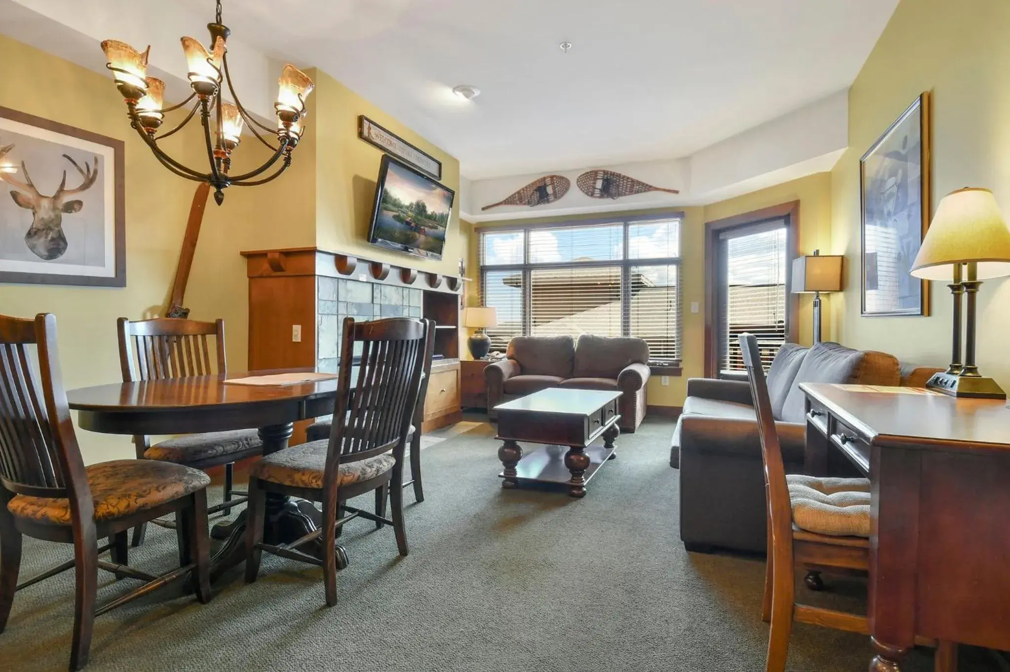 Living room, Restaurant/Places to Eat in Sundial Lodge Park City - Canyons Village