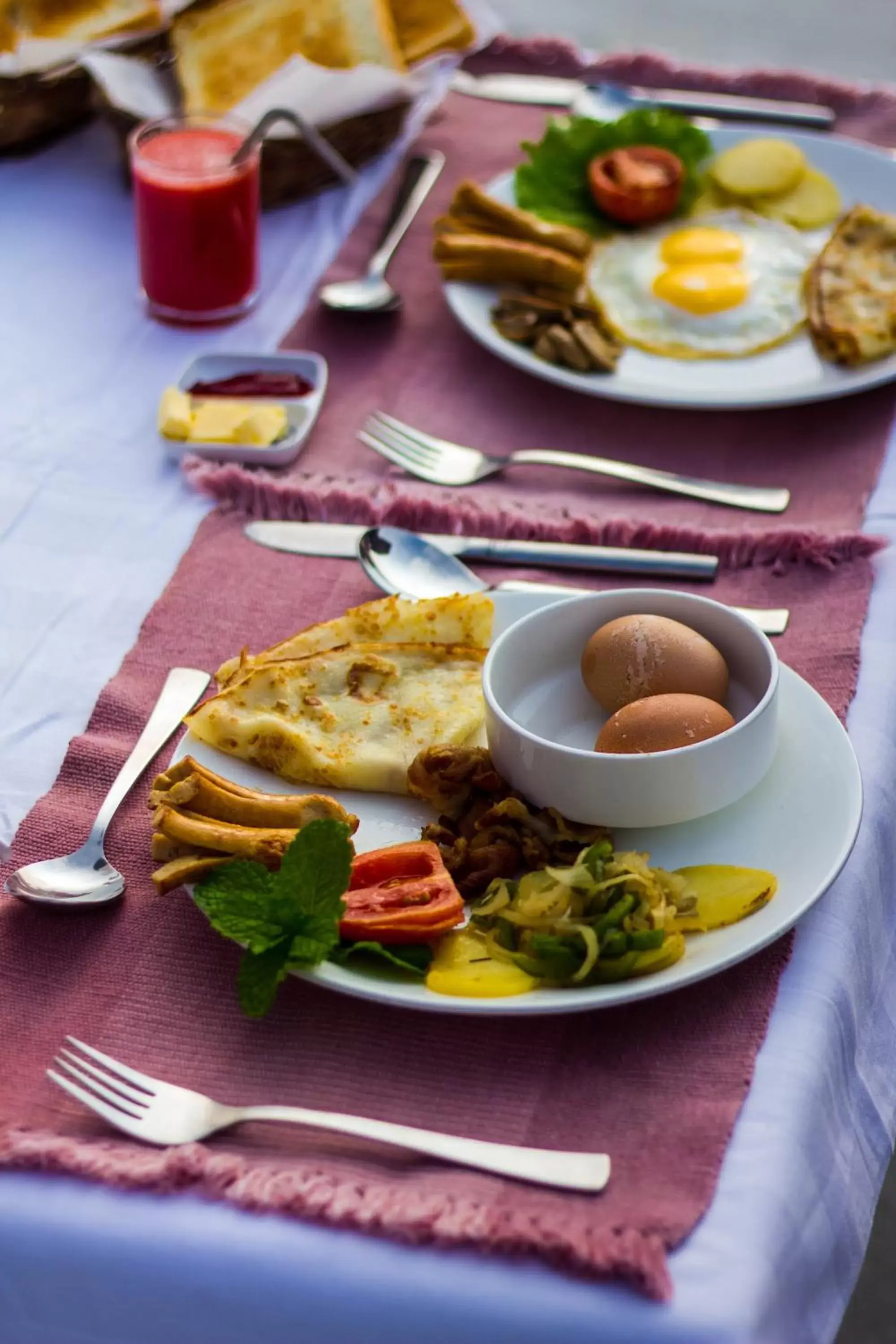 Breakfast, Lunch and Dinner in Raniban Retreat