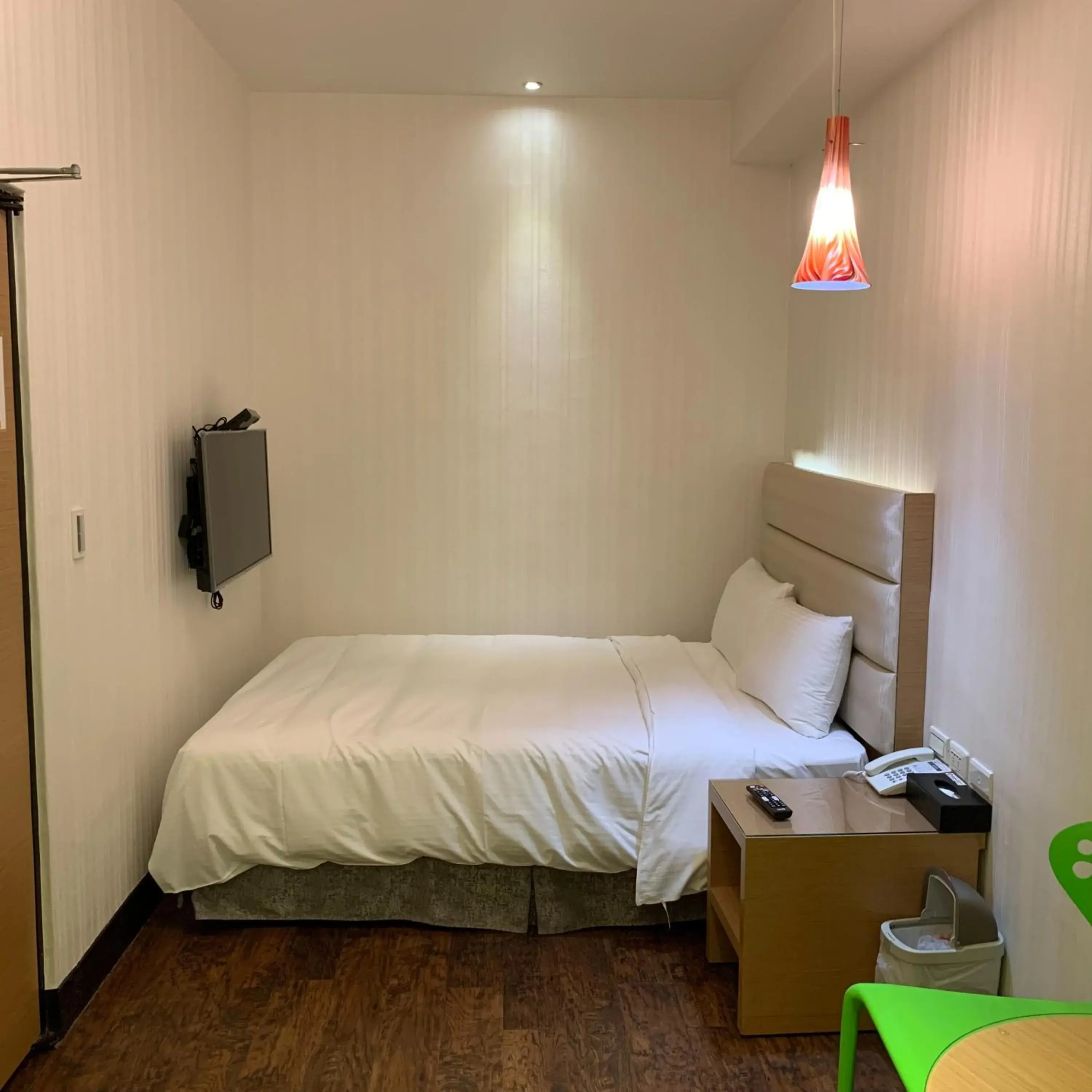 Bedroom, Bed in E-Coast Star Hotel