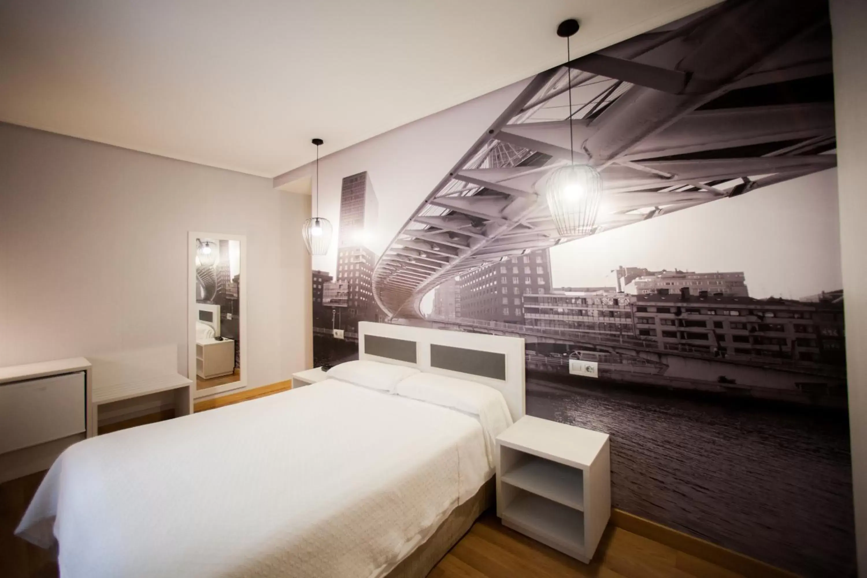 Bedroom, Bed in Hotel Sirimiri