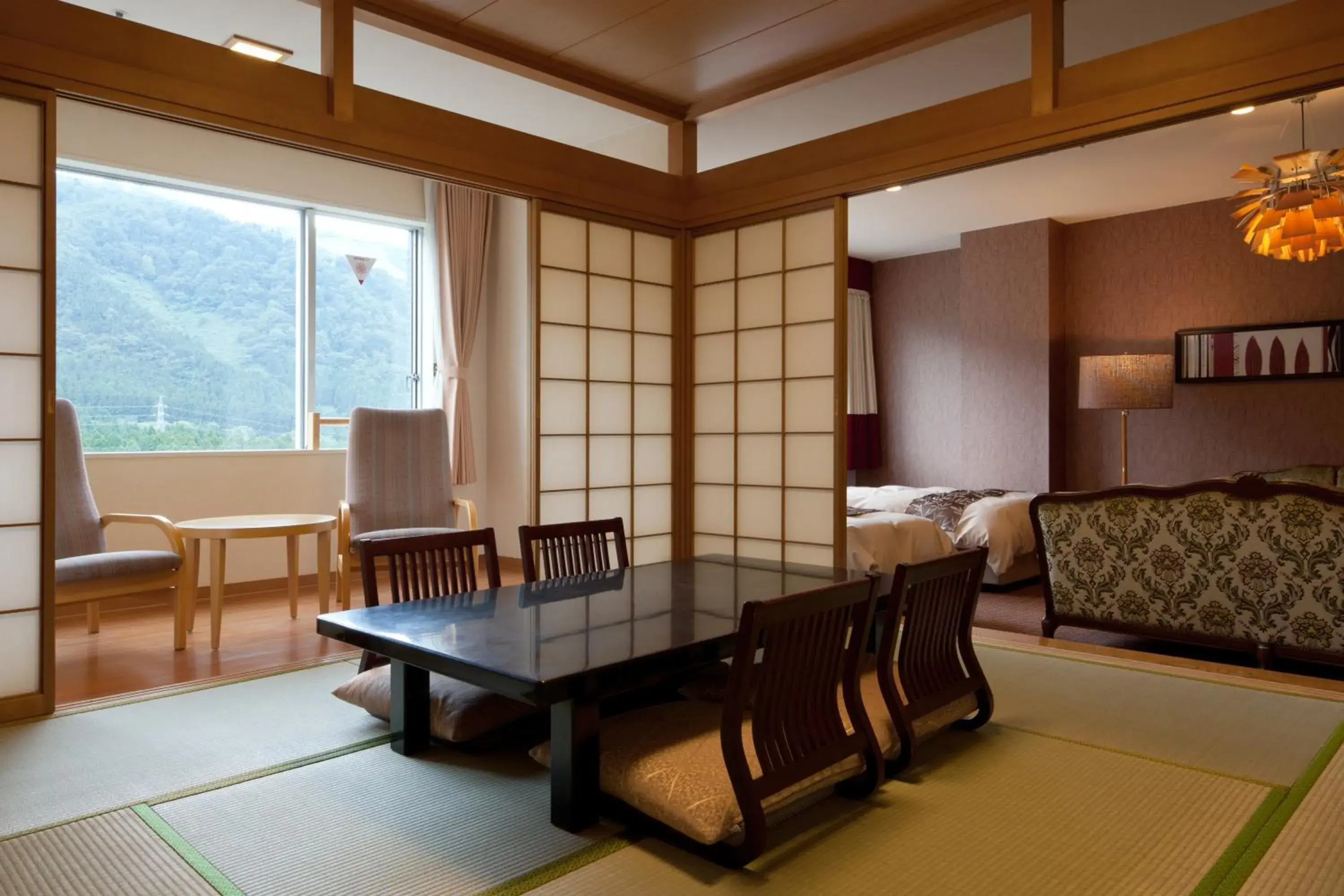 Photo of the whole room, Seating Area in Hotel Morinokaze Tateyama