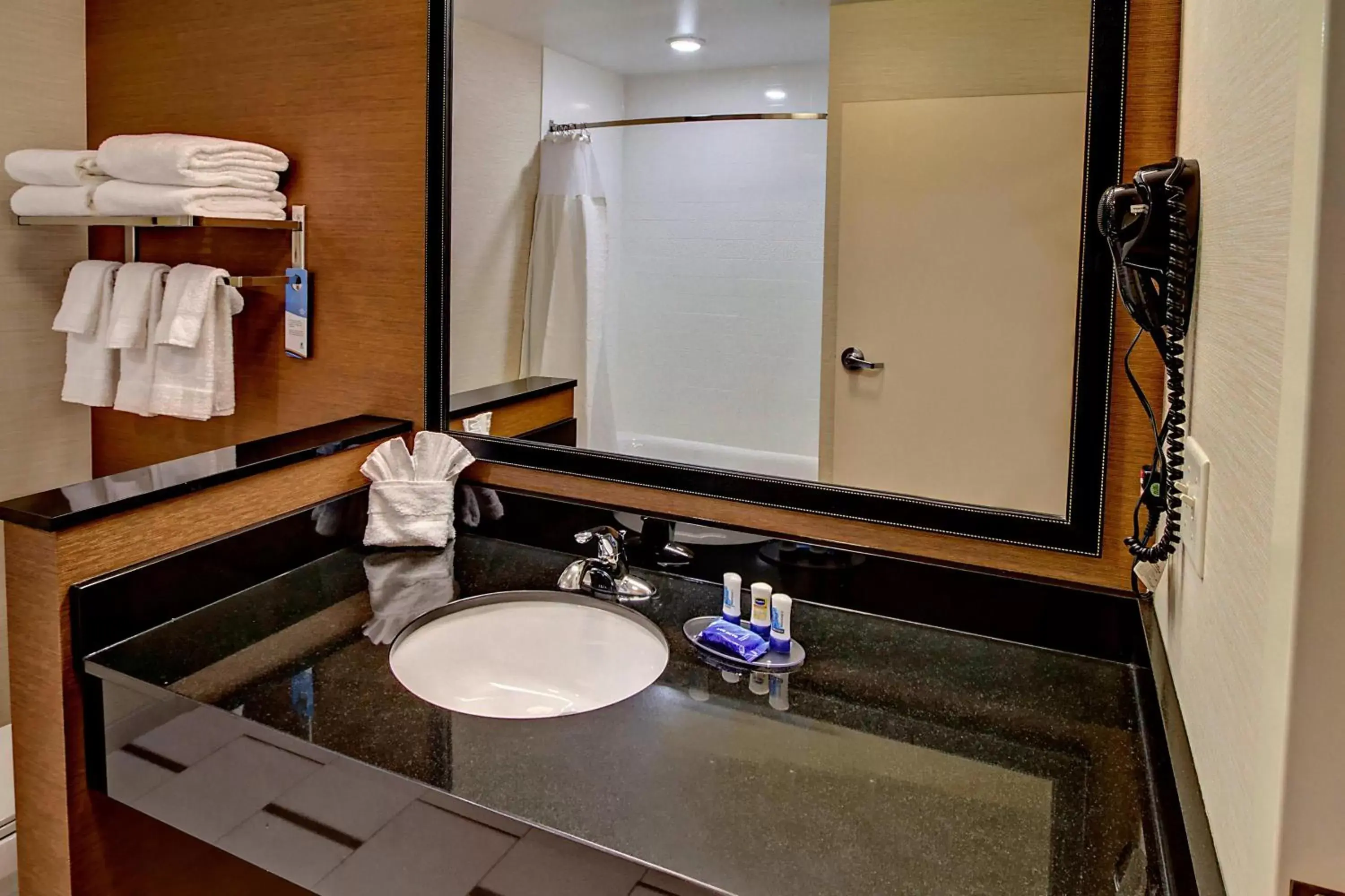 Bathroom in Fairfield Inn and Suites Oklahoma City Yukon
