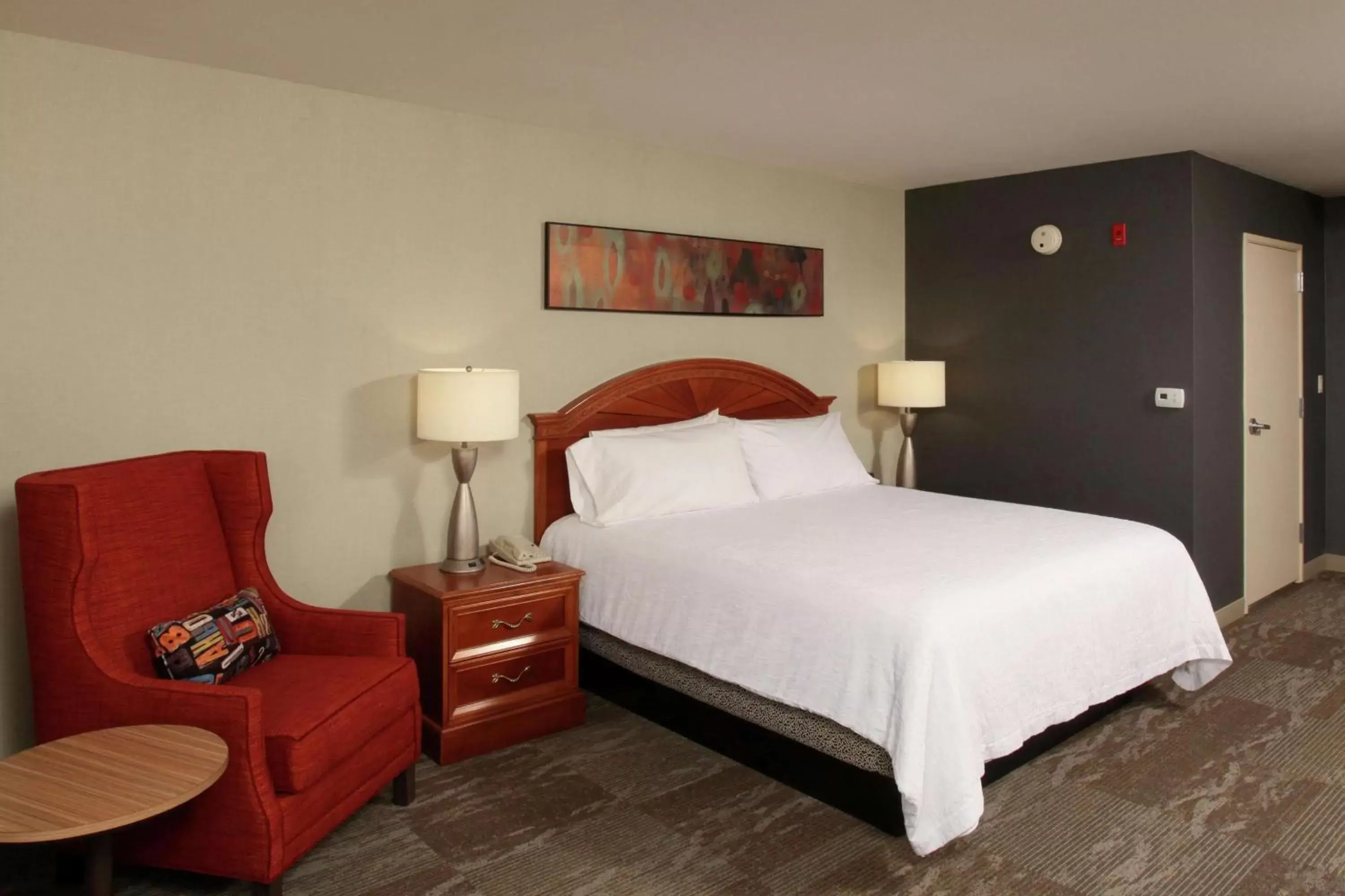 Bed in Hilton Garden Inn Spokane Airport