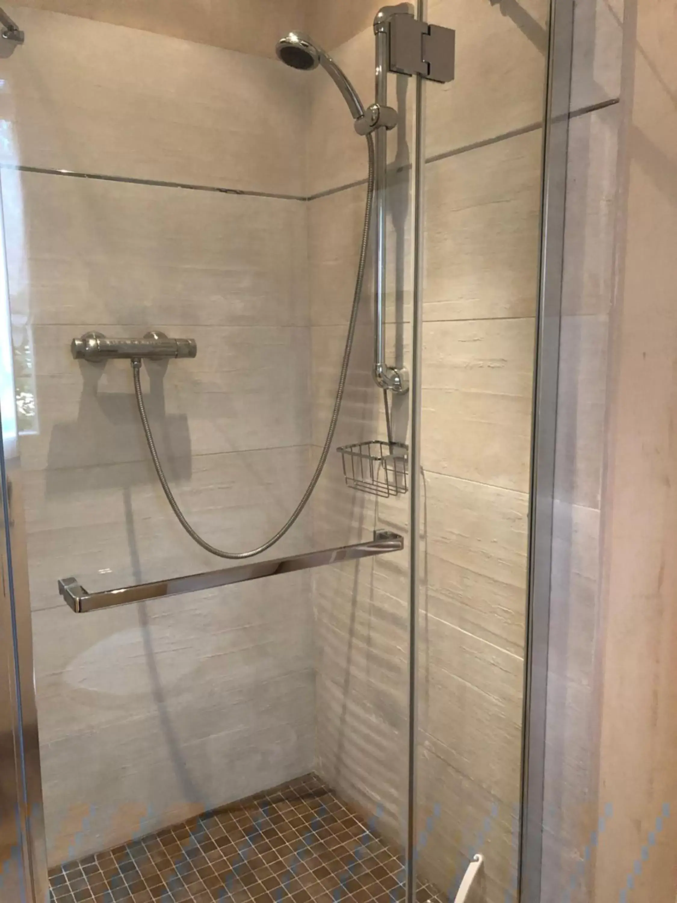 Shower, Bathroom in Mas de l'Olivette