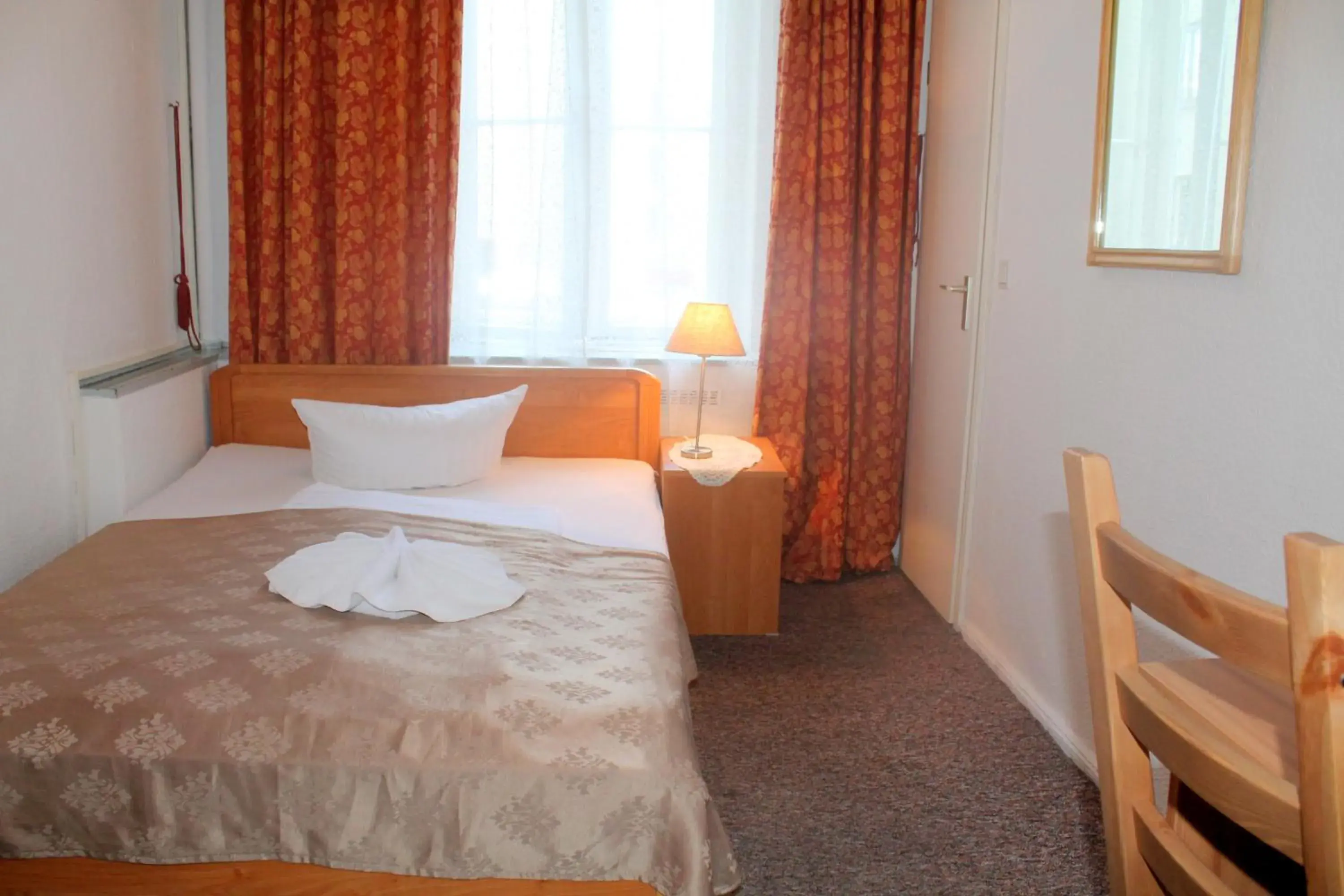 Photo of the whole room, Bed in City Pension Berlin