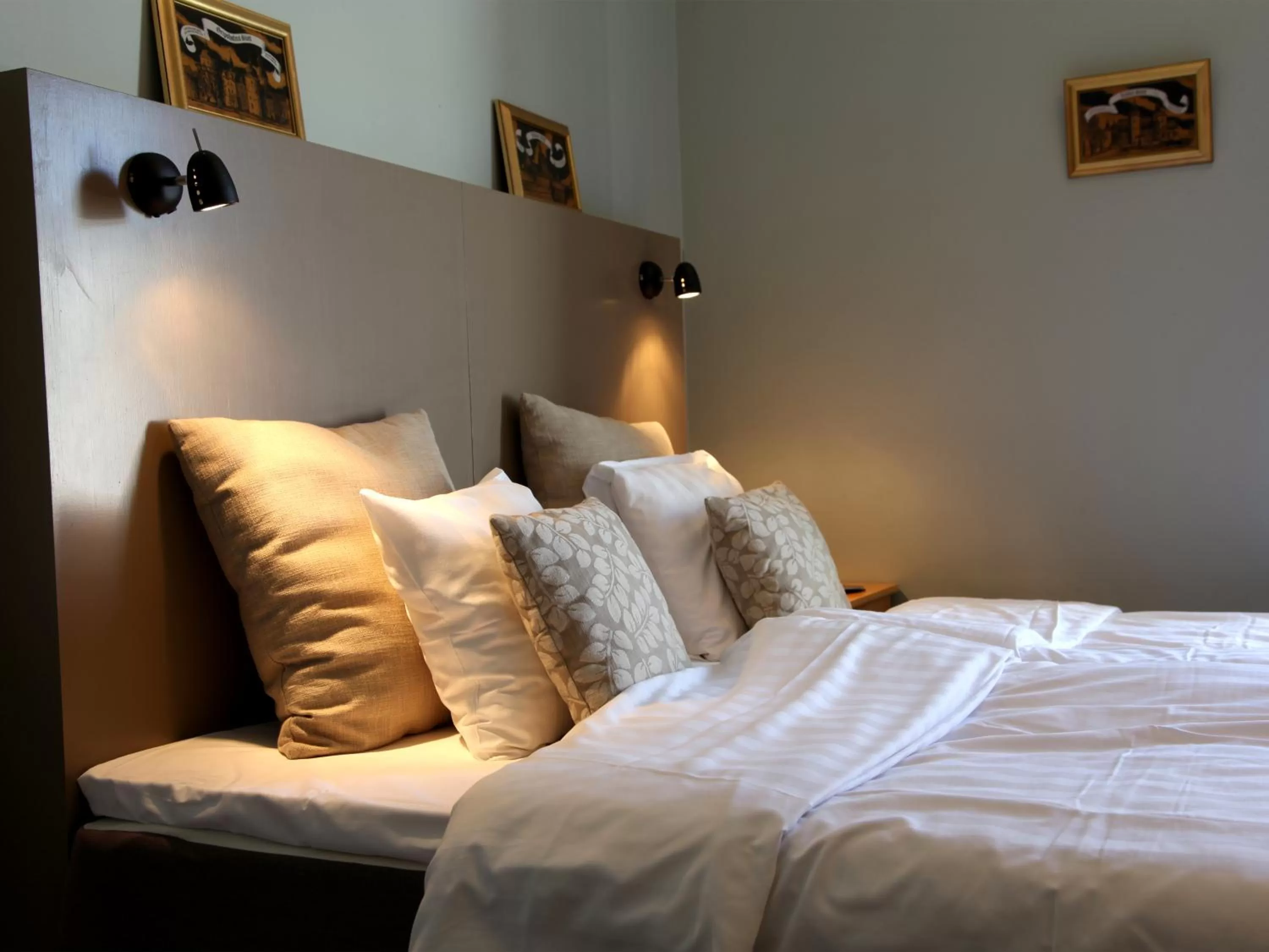 Bed in Gripsholms BnB