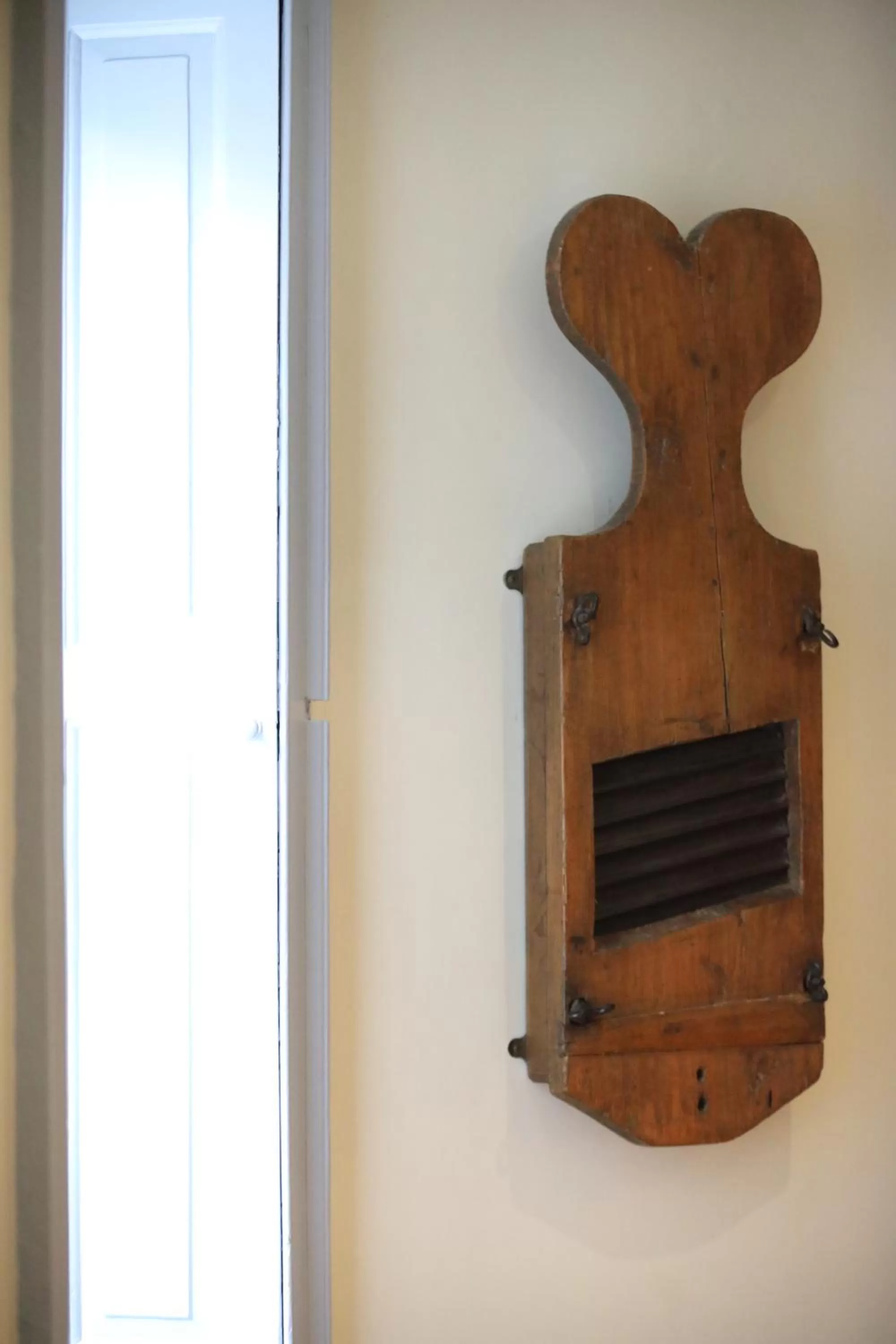 Decorative detail in Horse and Groom