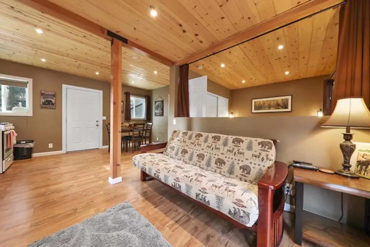 Seating Area in Silver Pines Lodge