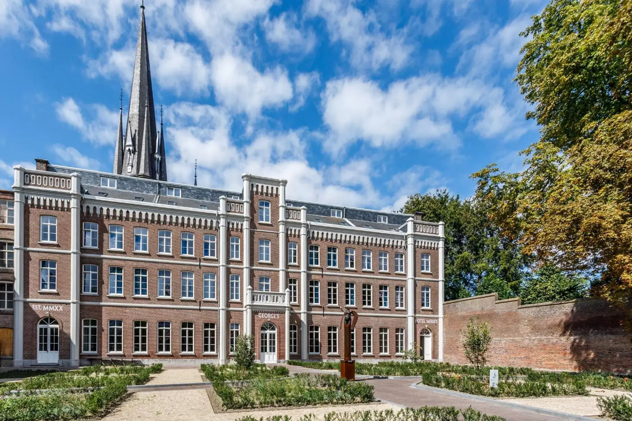 Property Building in MERICI Hotel Sittard