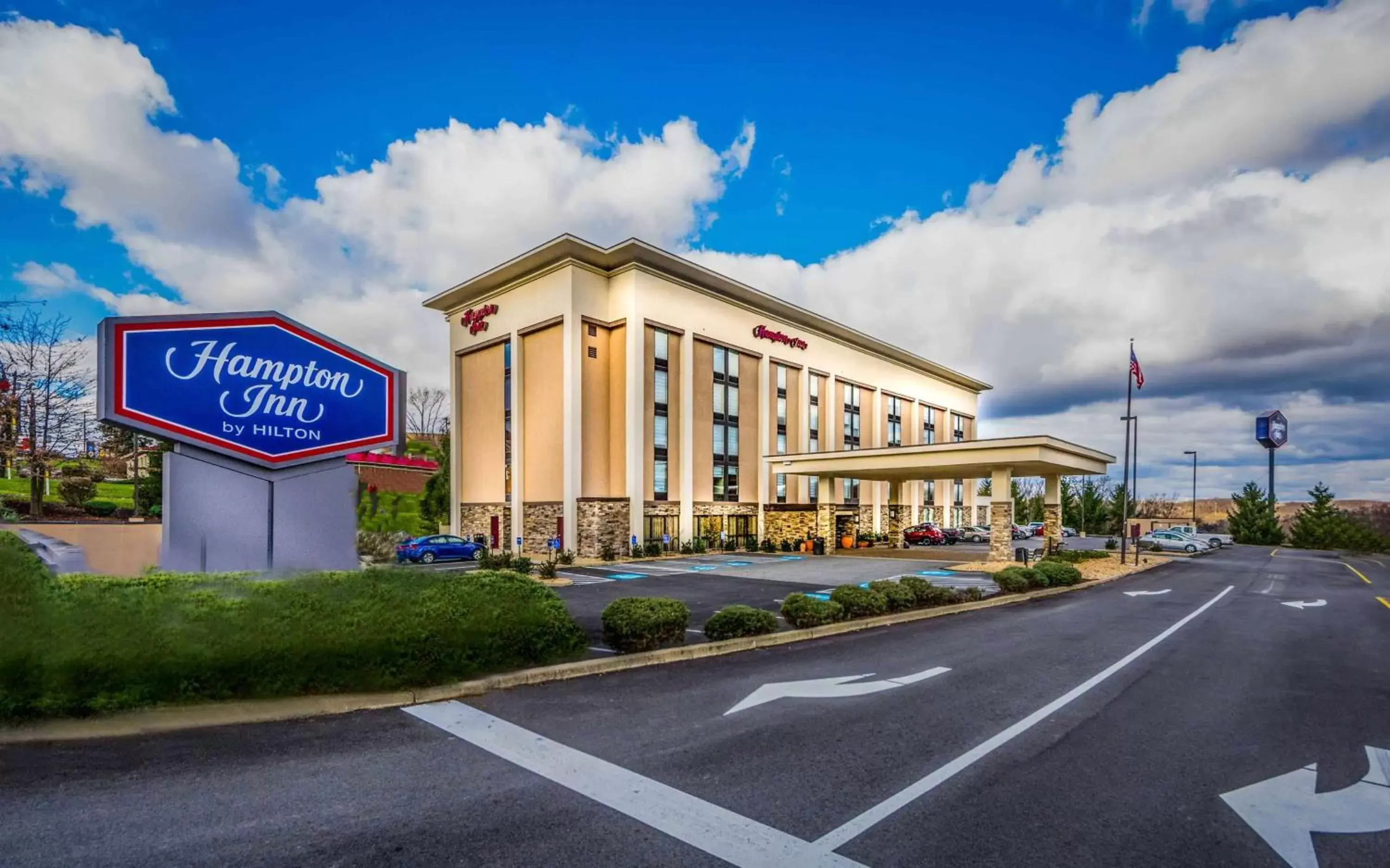 Property Building in Hampton Inn Washington