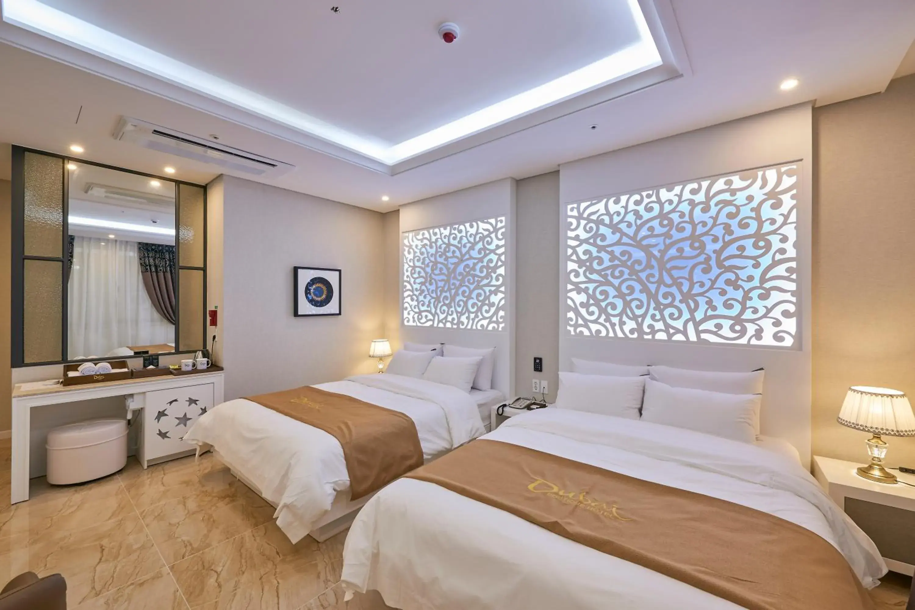 Bed in Dubai Hotel (Korea Quality)