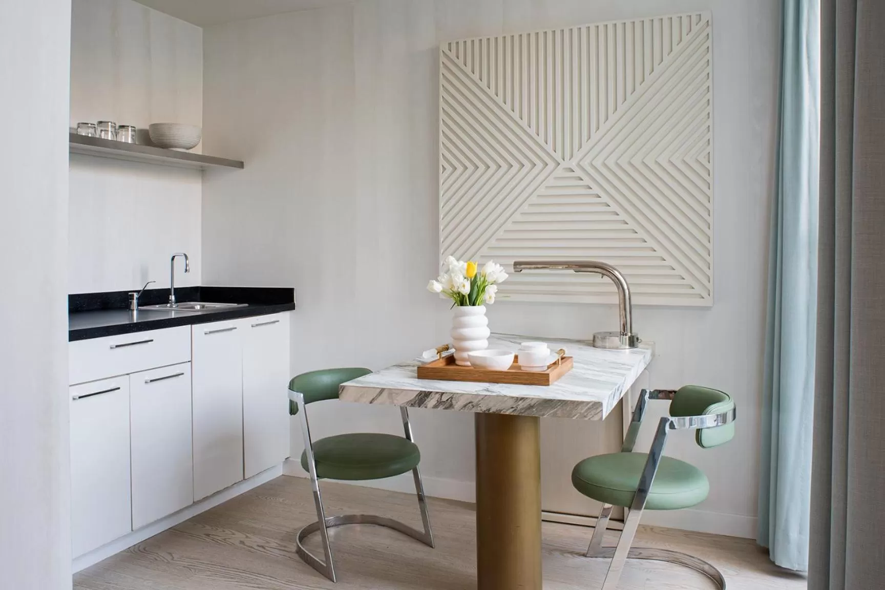 Kitchen or kitchenette in Avalon Hotel Beverly Hills, a Member of Design Hotels