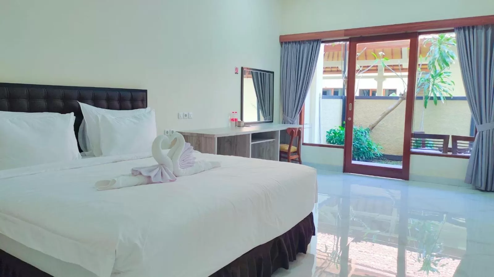 Bedroom, Bed in THE LAVIANA HOTEL