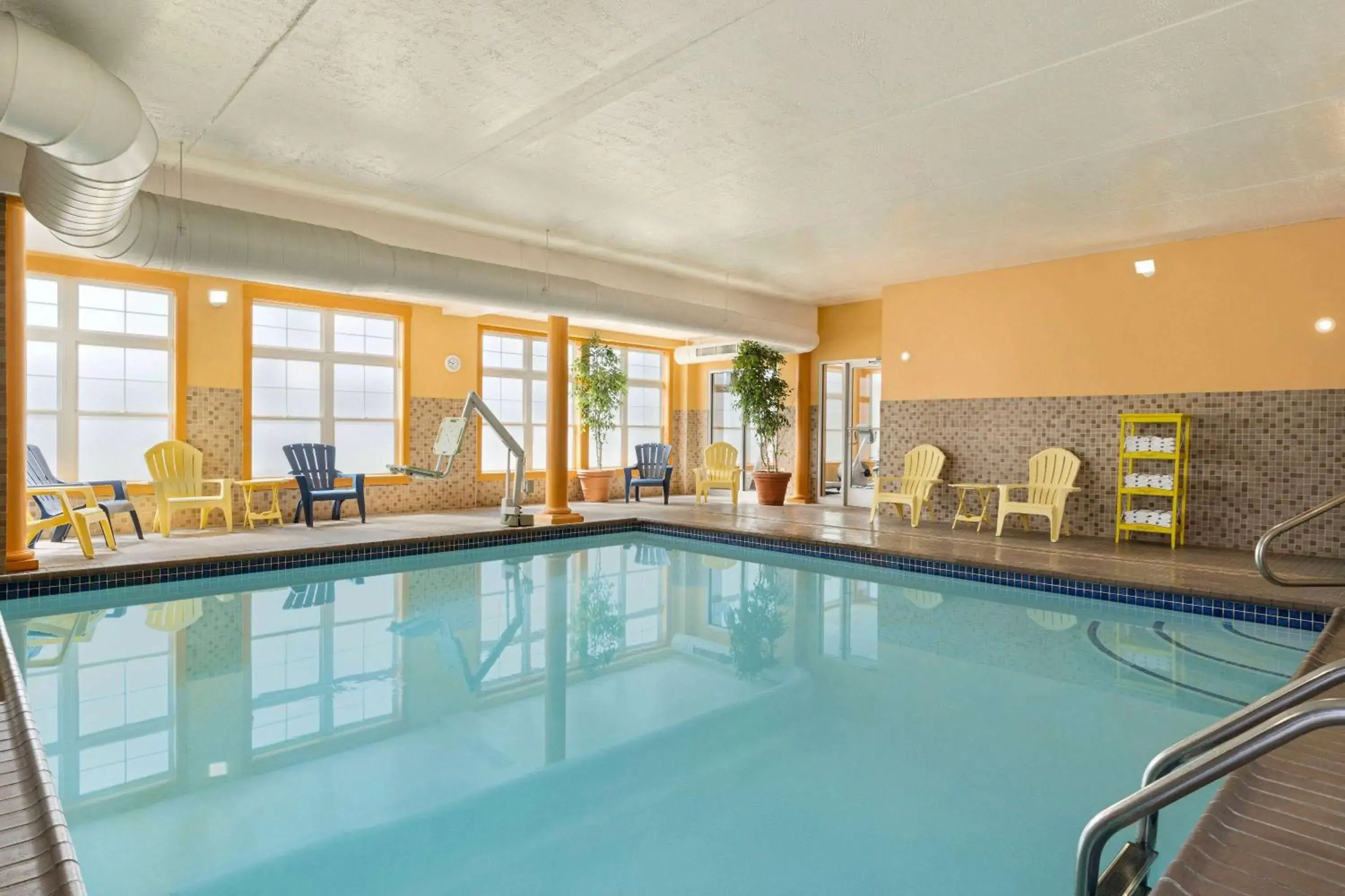 On site, Swimming Pool in Days Inn by Wyndham Airport/Maine Mall