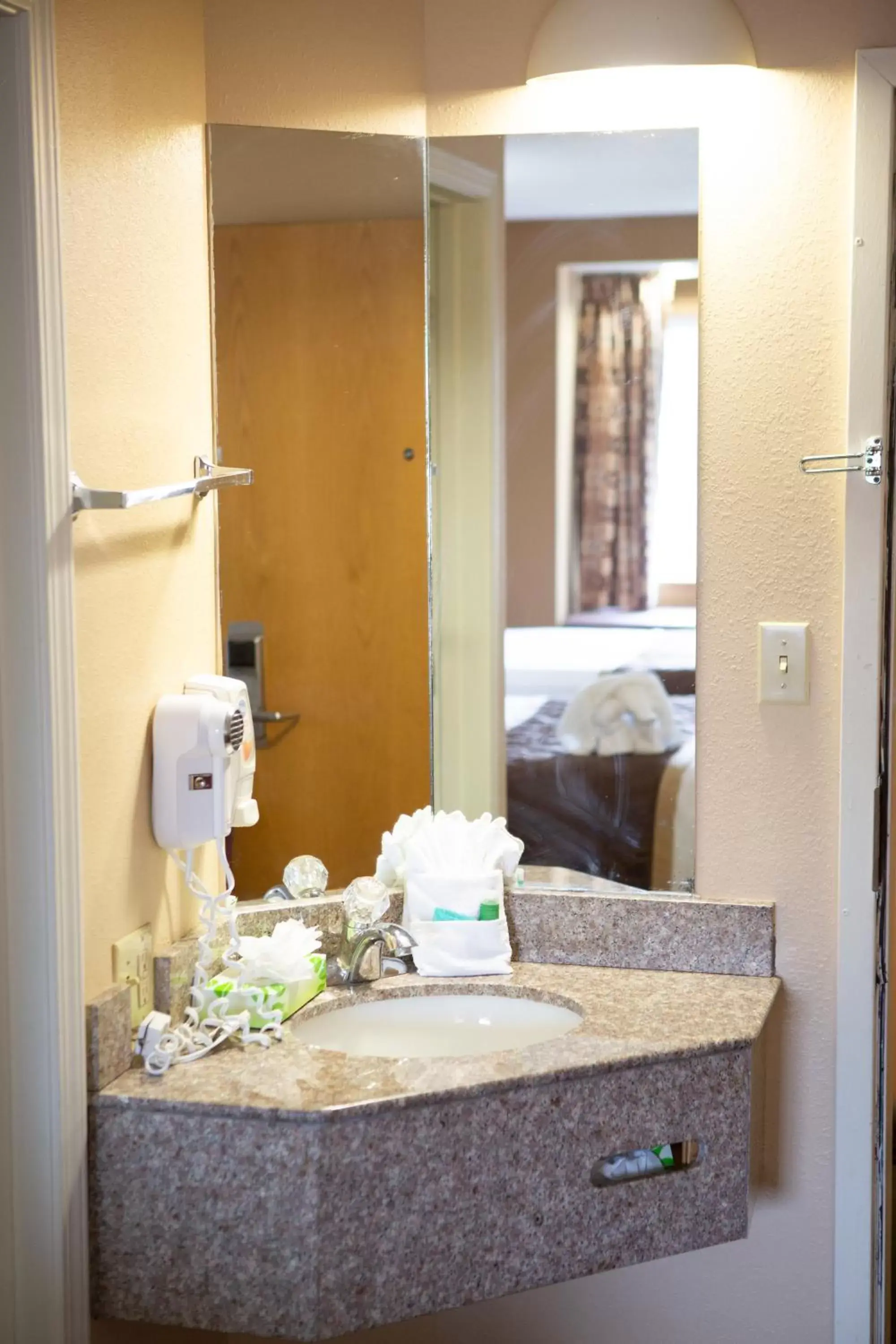 Bathroom in Guest Inn Pigeon Forge