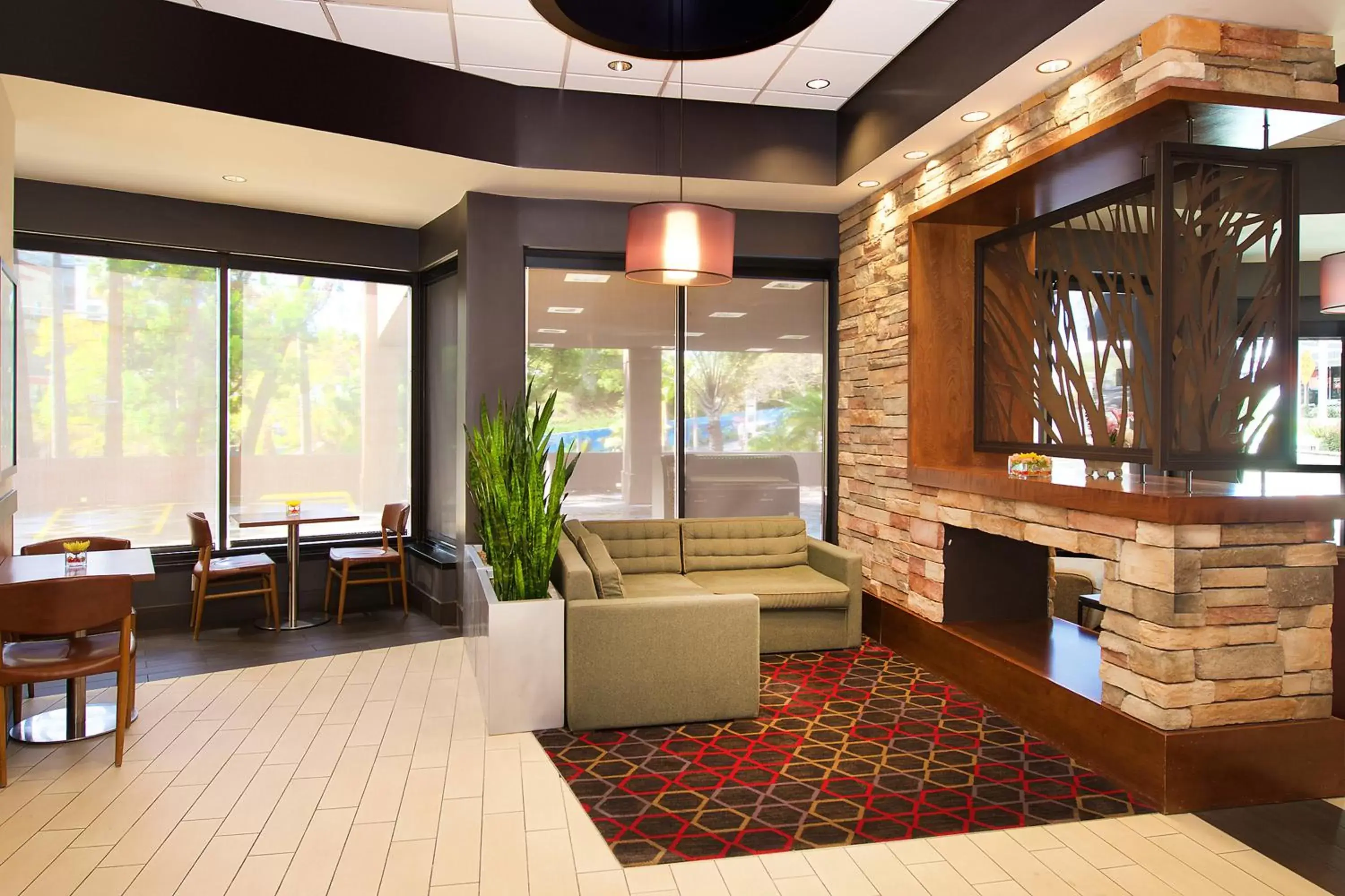 Lounge or bar in Four Points by Sheraton San Diego Downtown Little Italy