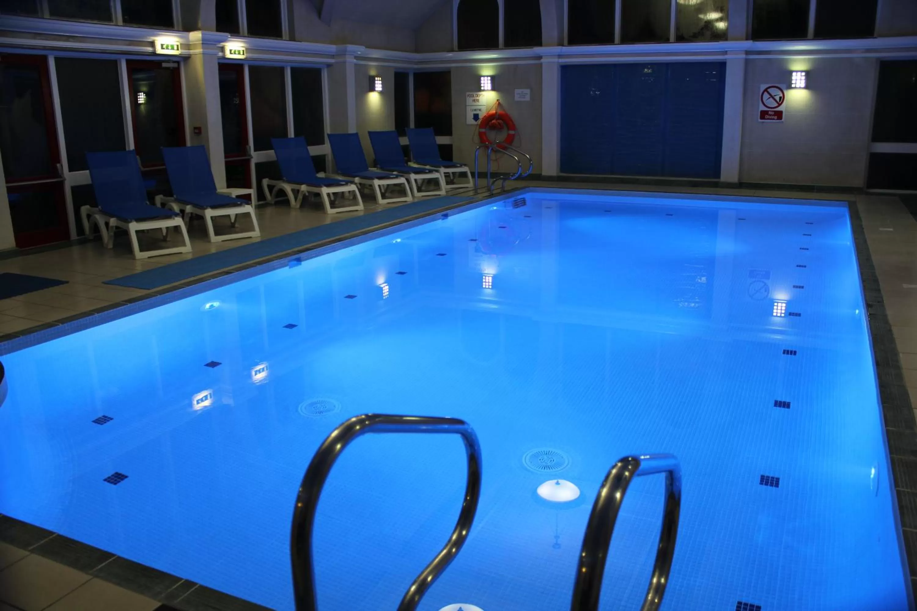 Swimming pool in Pendley Manor