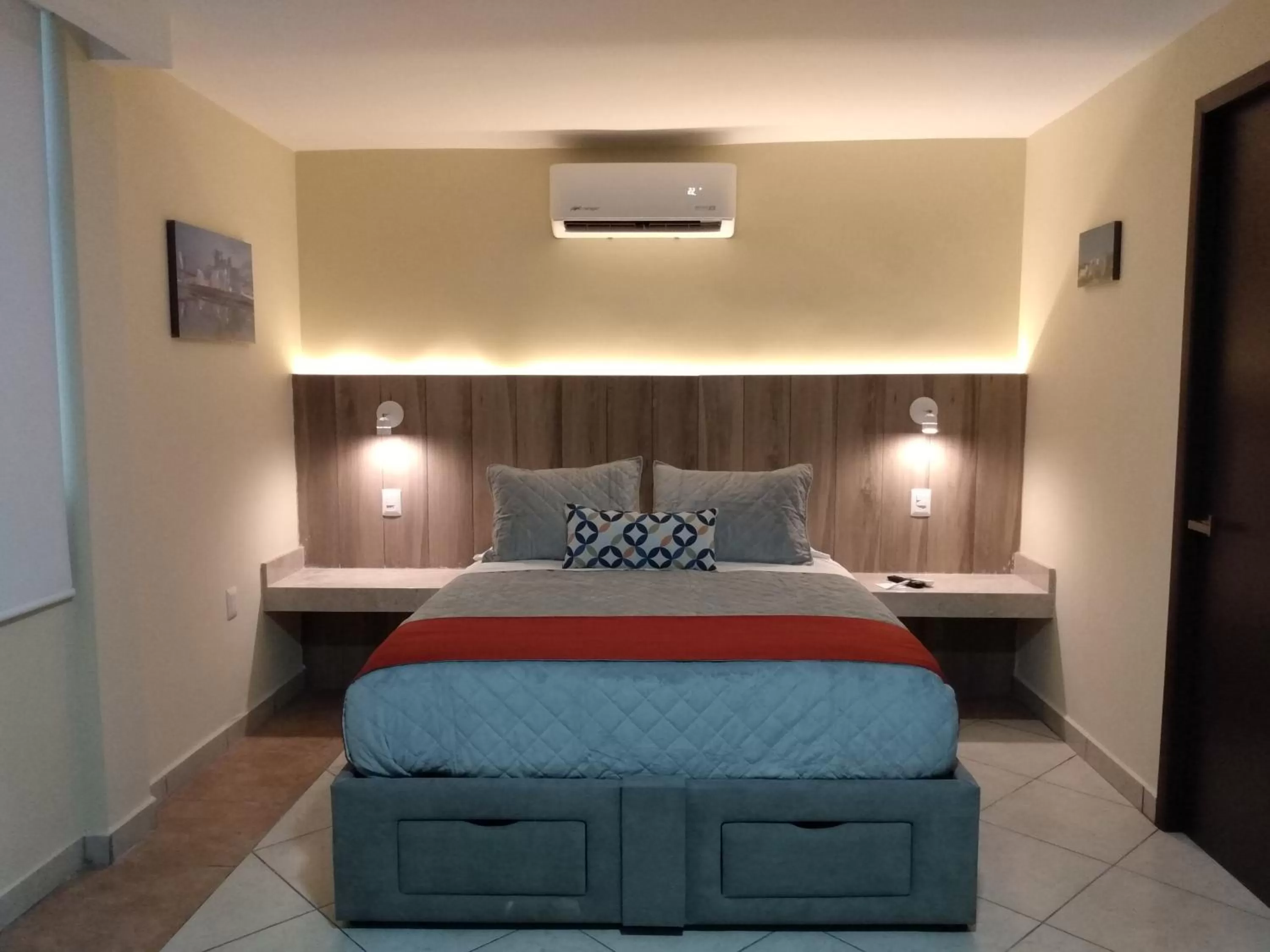 Photo of the whole room, Bed in EXECUTIROOMS VERACRUZ