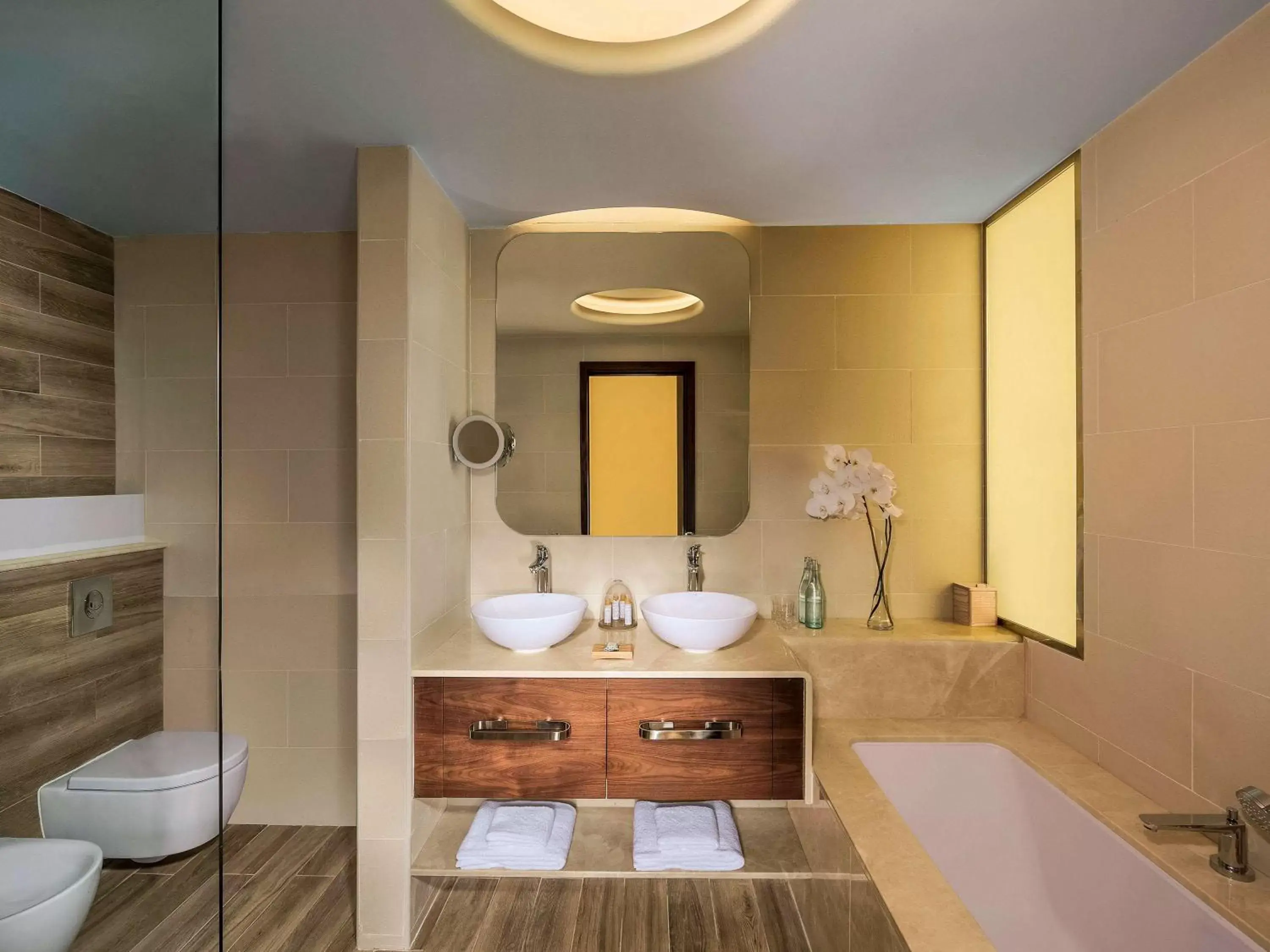 Photo of the whole room, Bathroom in The Retreat Palm Dubai MGallery by Sofitel