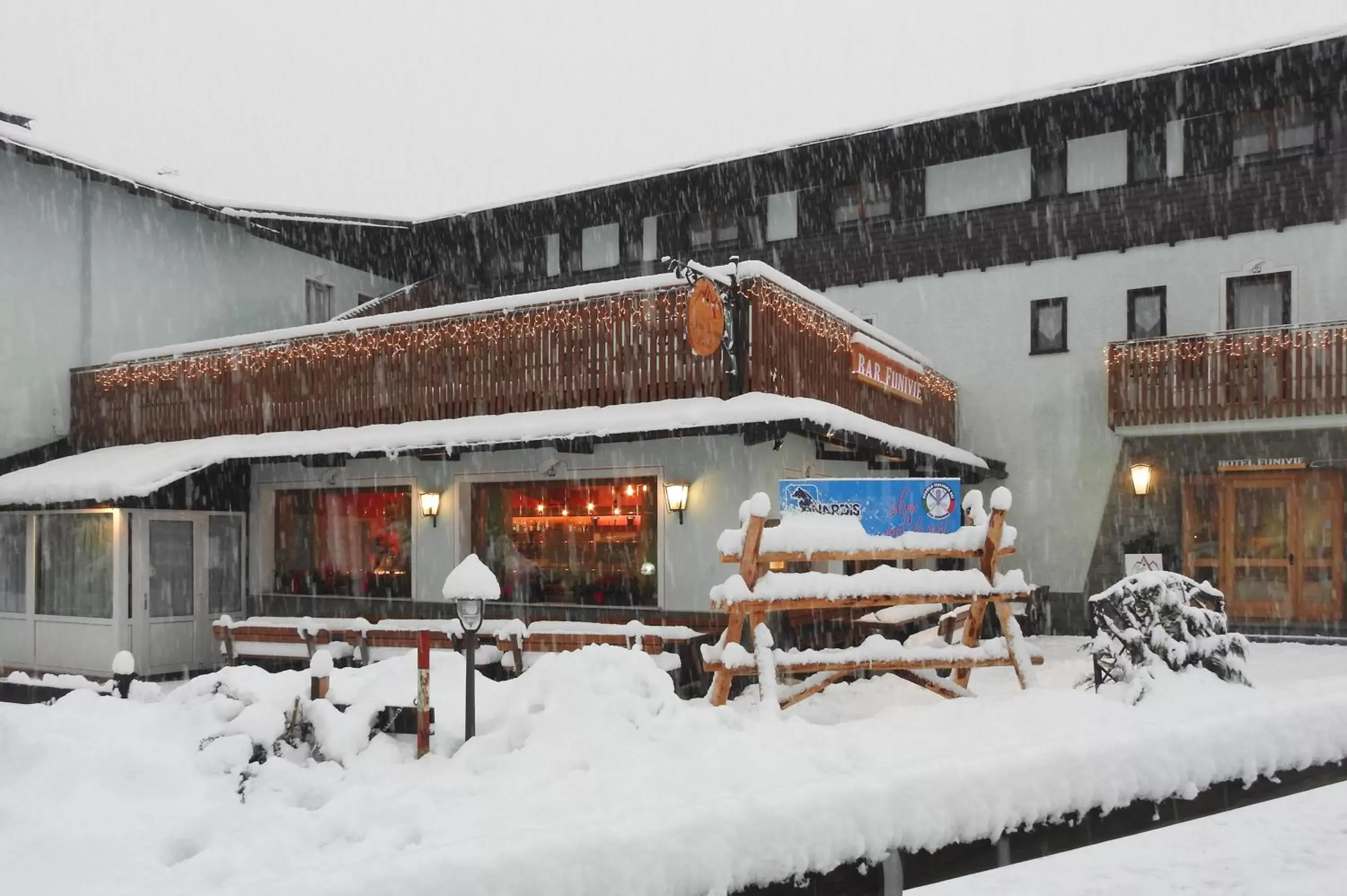 Property building, Winter in Casteluce Hotel Funivie