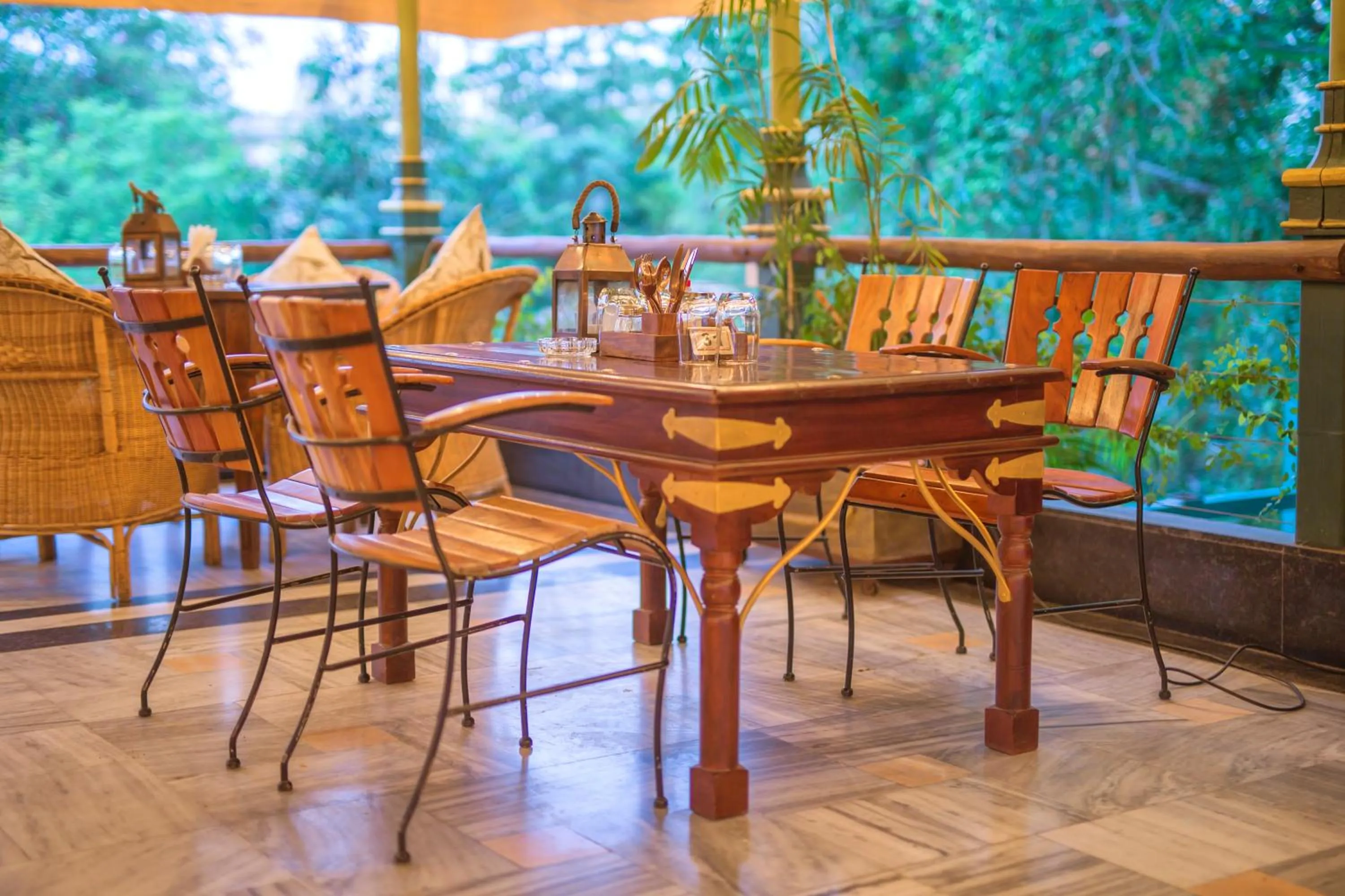 Restaurant/places to eat in Hotel Narain Niwas Palace