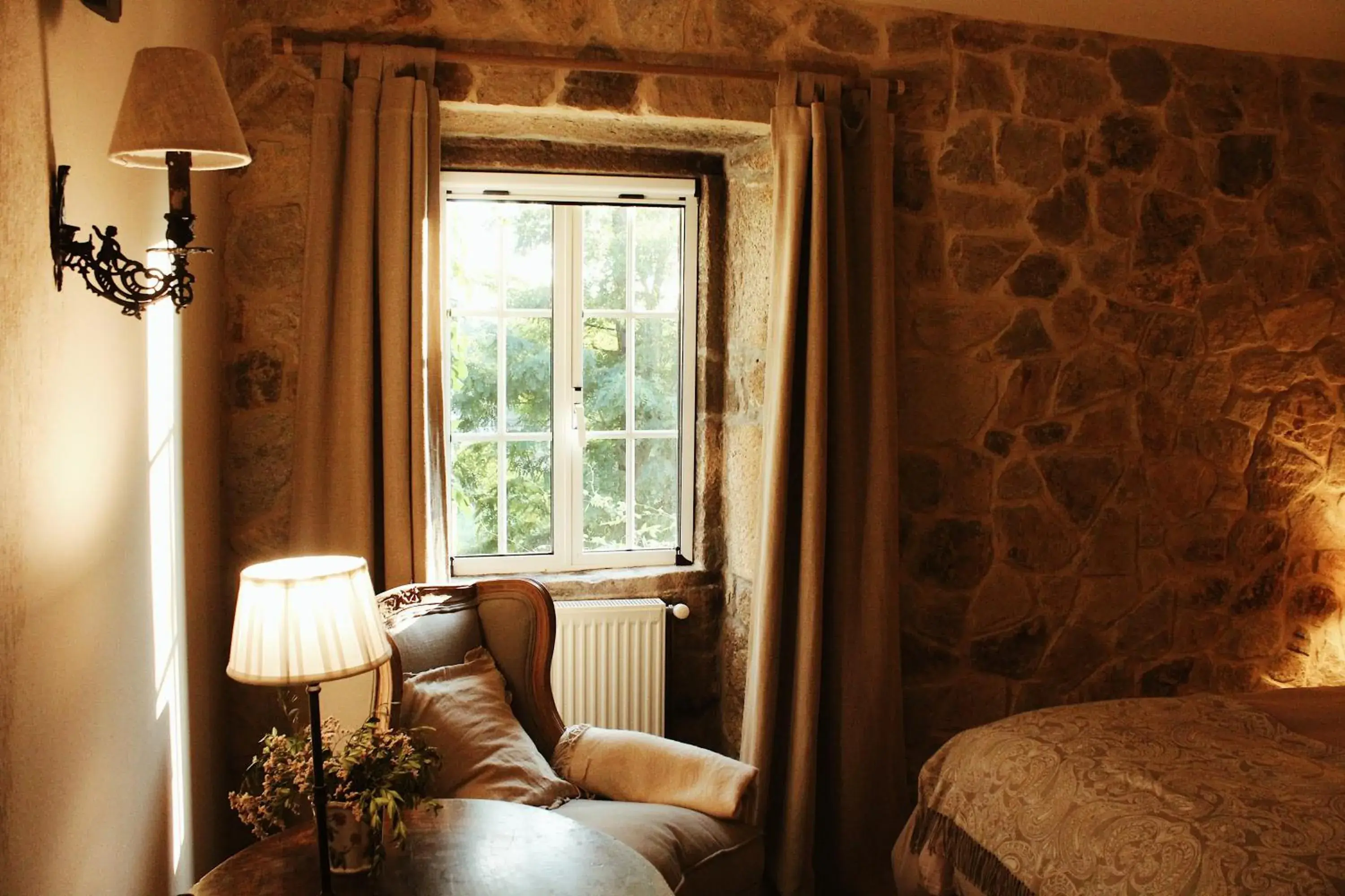 Bedroom, Seating Area in Eco Hotel Nos