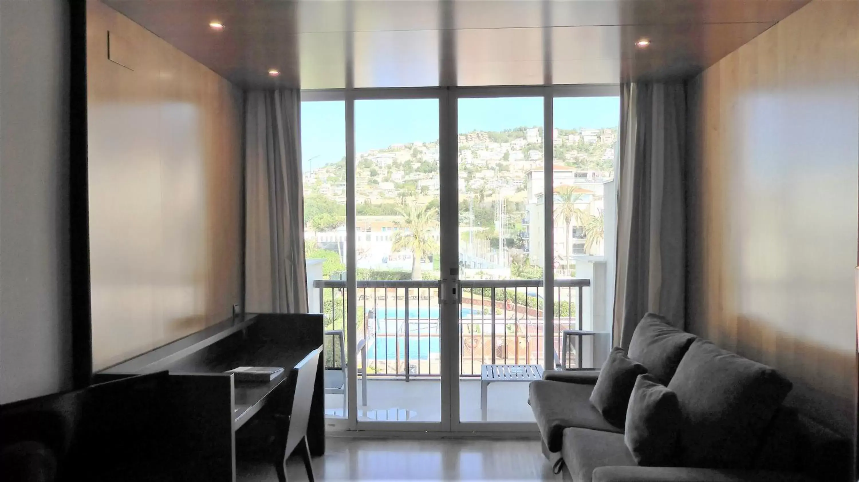 Bedroom, Seating Area in Estela Barcelona