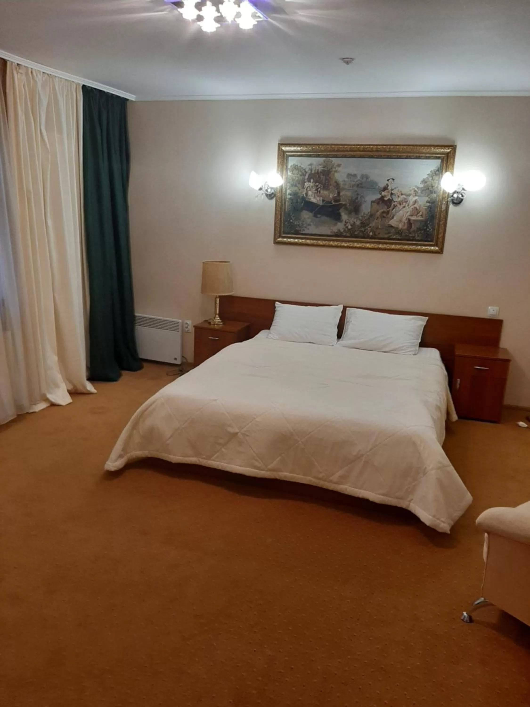 Bed in Stara Vezha Hotel