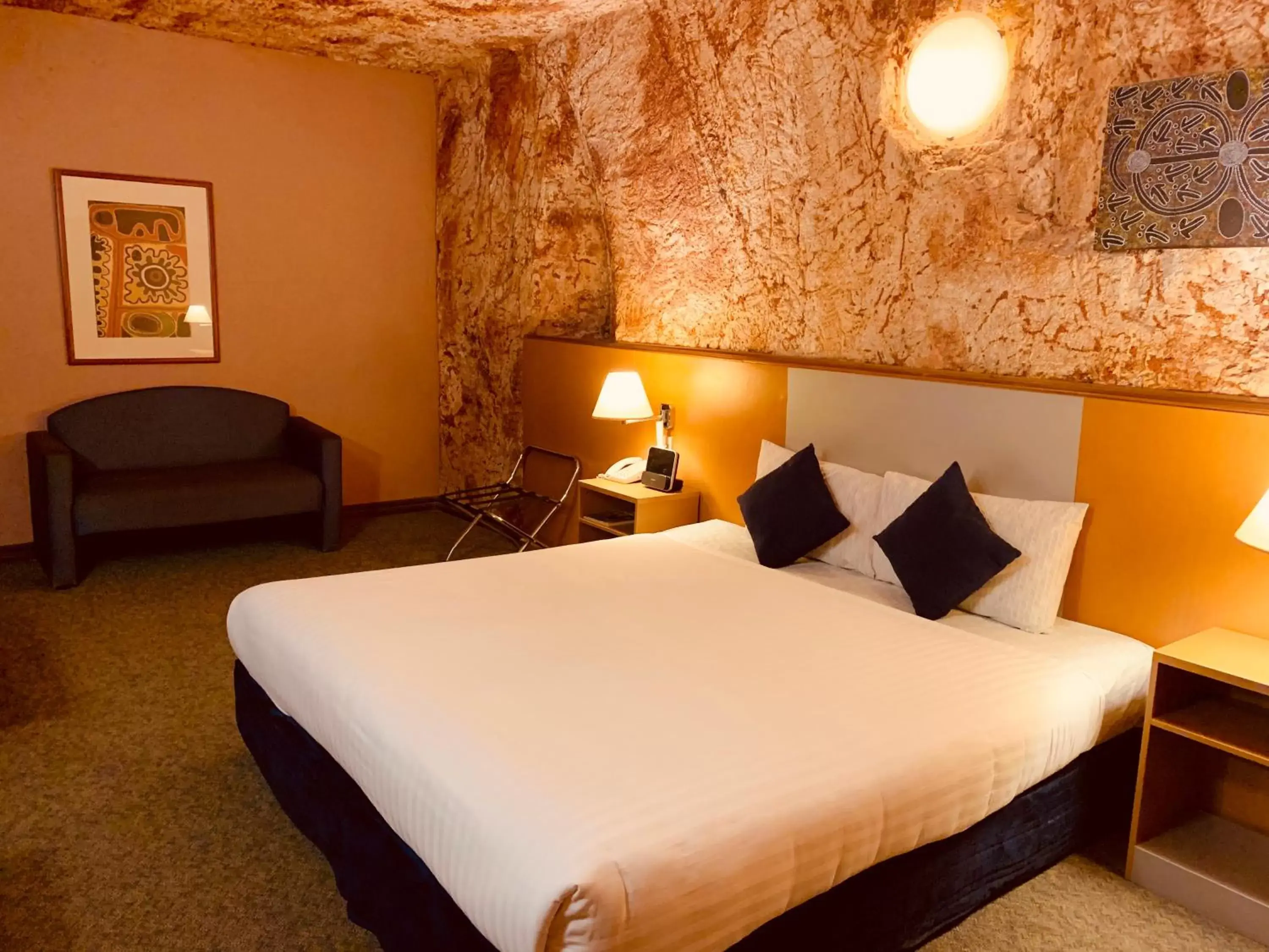 Bedroom, Bed in Desert Cave Hotel