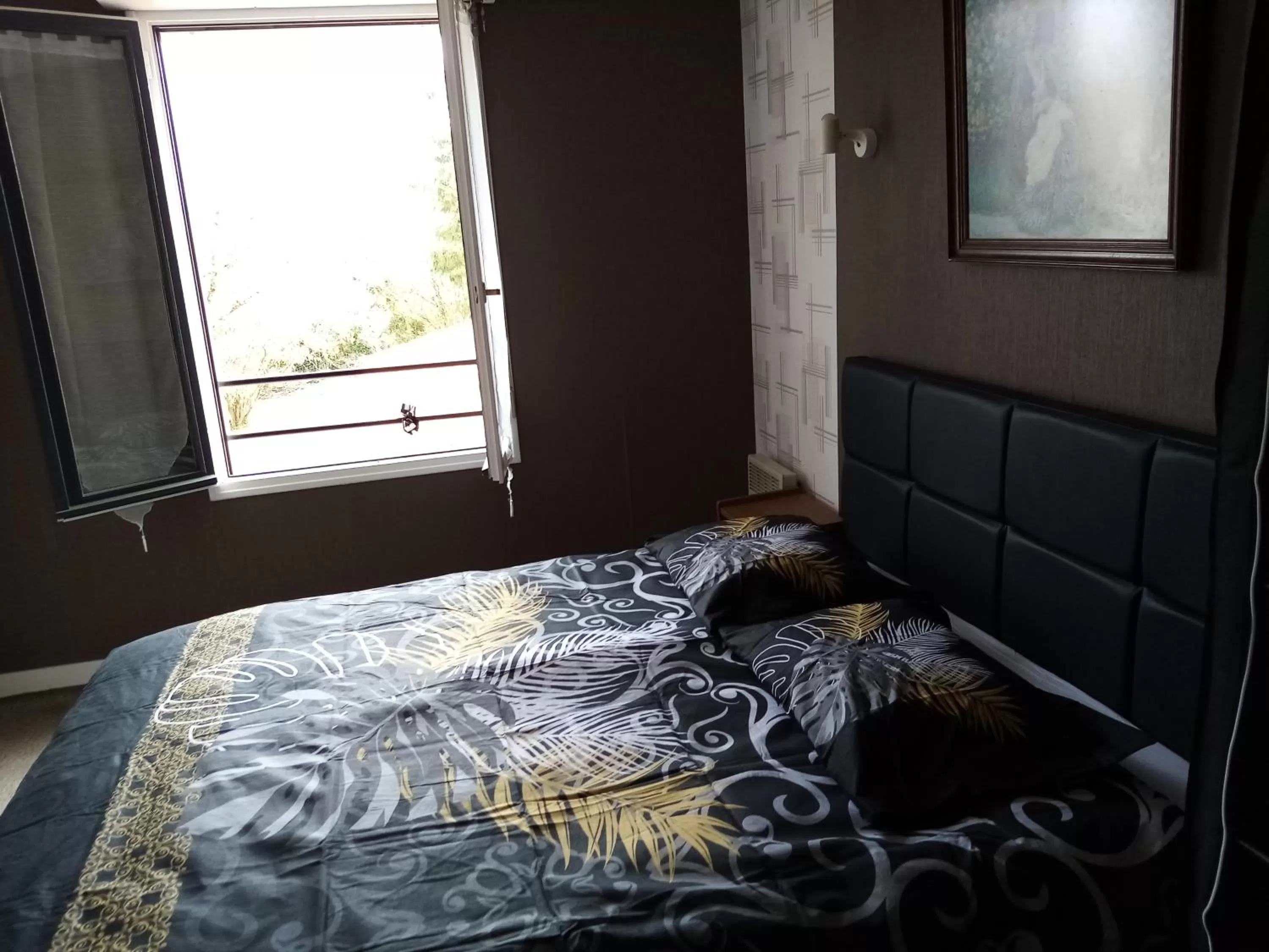 Bed in le logis gourmand a Payroux