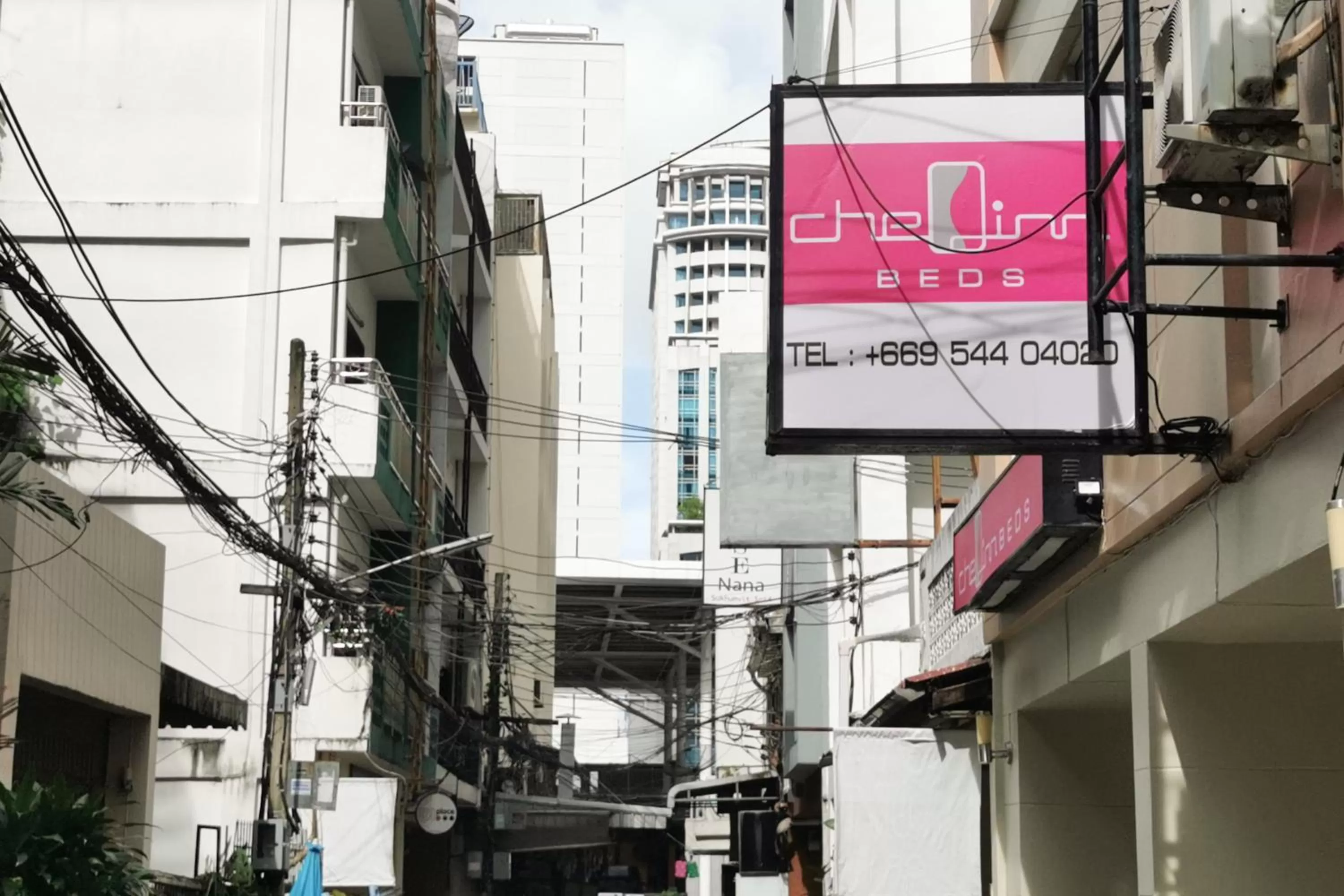 Property building in CheQinn Bed Sukhumvit 4 Nana Plaza