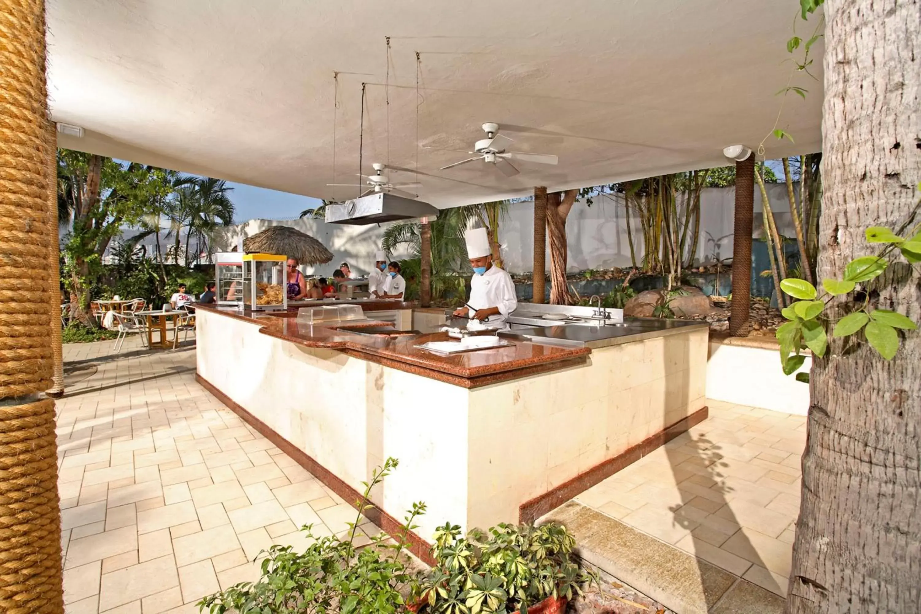 BBQ facilities, Restaurant/Places to Eat in Park Royal Beach Acapulco - All Inclusive