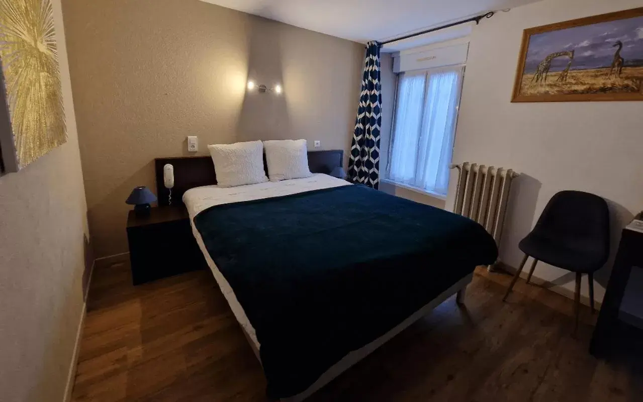Bedroom, Bed in Logis Central Hôtel & Spa