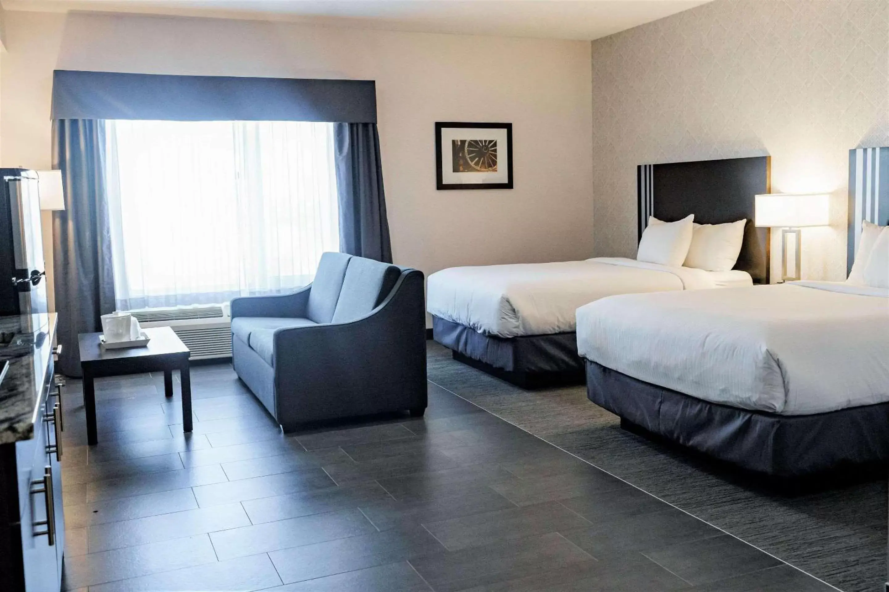 Bedroom in Park Inn by Radisson Leduc AB