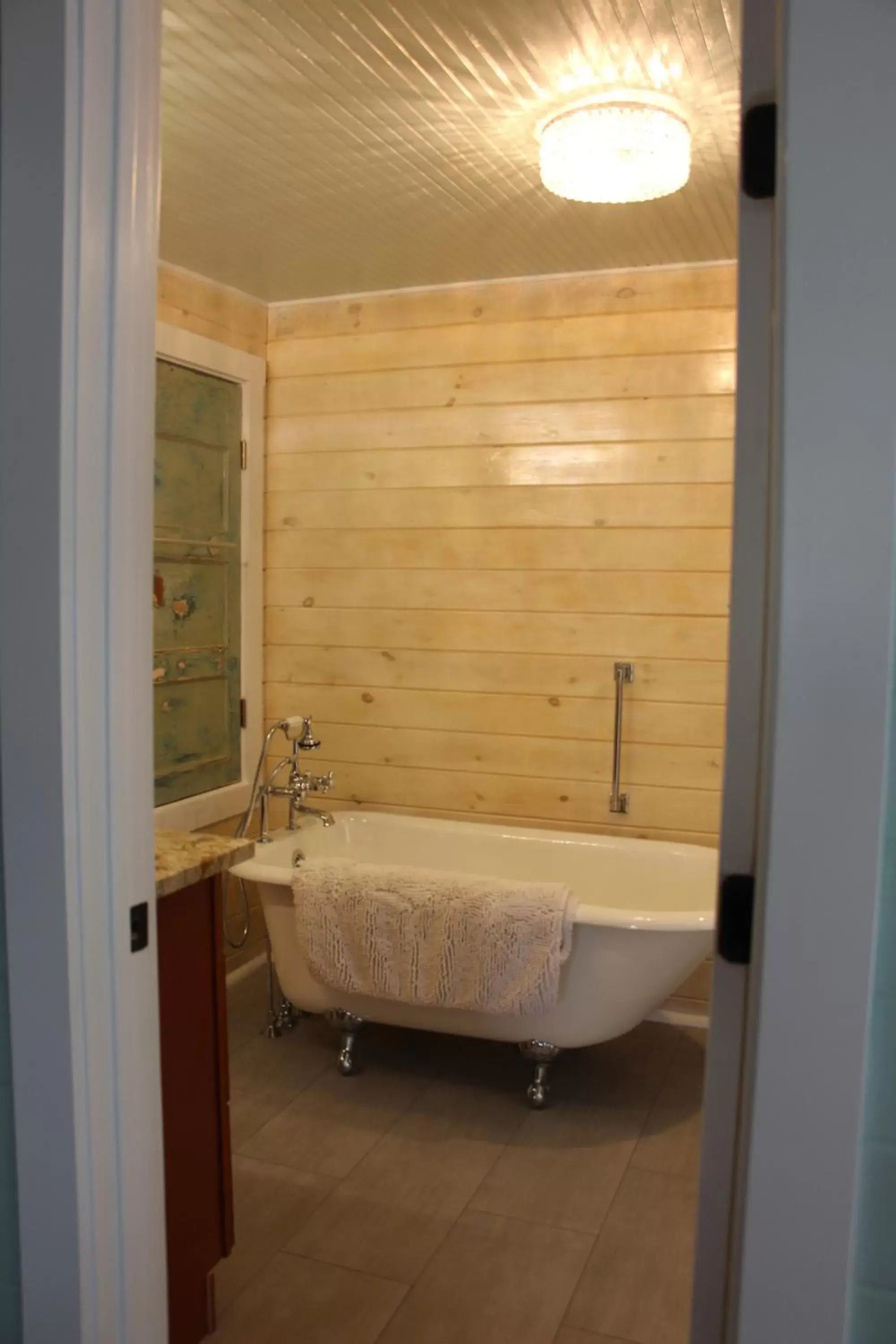 Bathroom in Beachview Inn and Spa