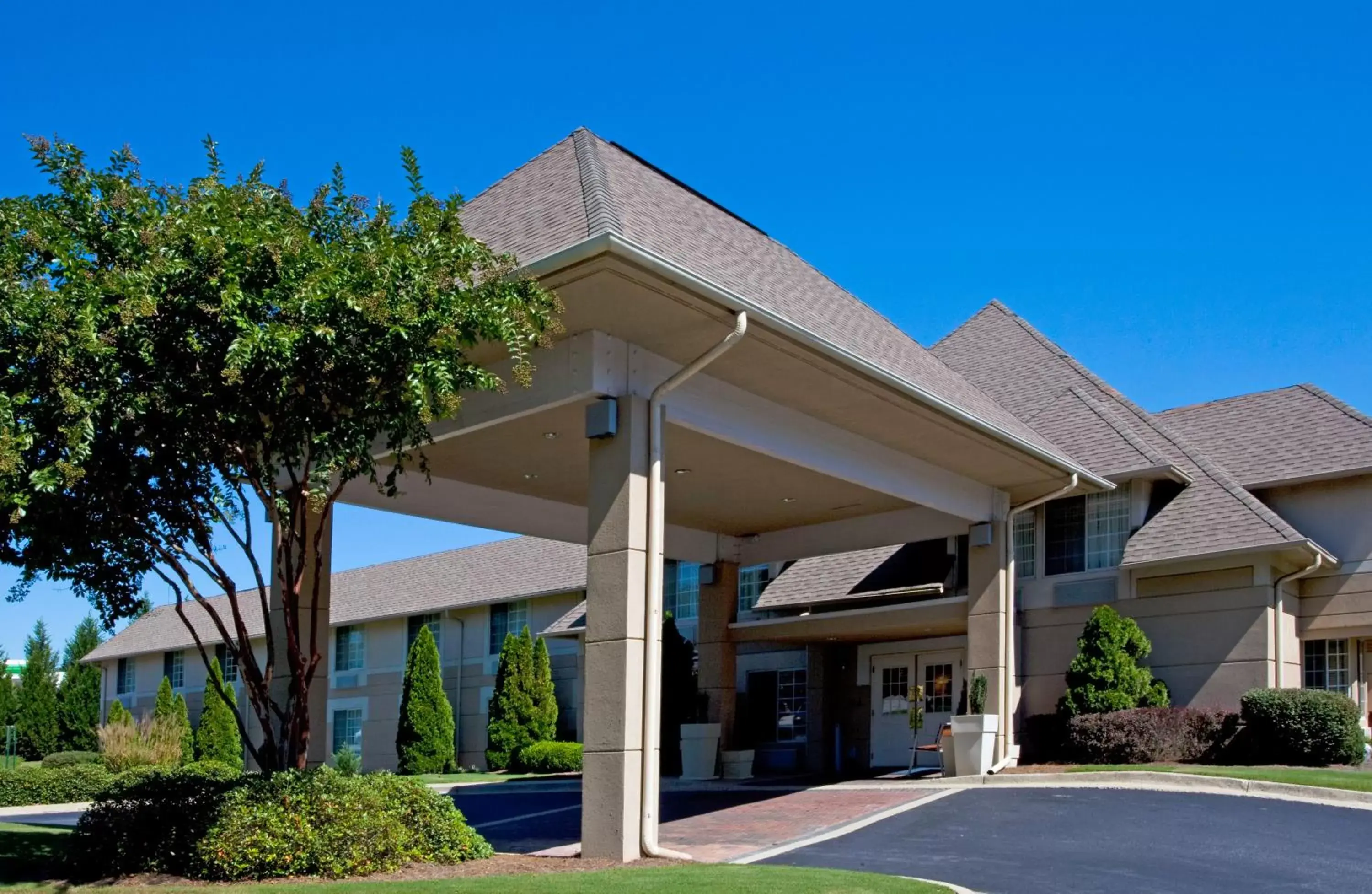 Facade/entrance in Baymont Inn & Suites Braselton Facade/entrance in Baymont Inn & Suites Braselton