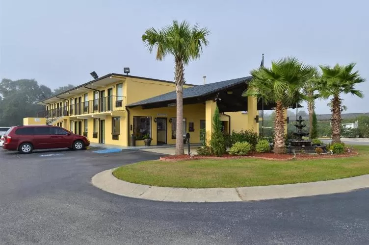 Property building in Americas Best Value Inn Saint George
