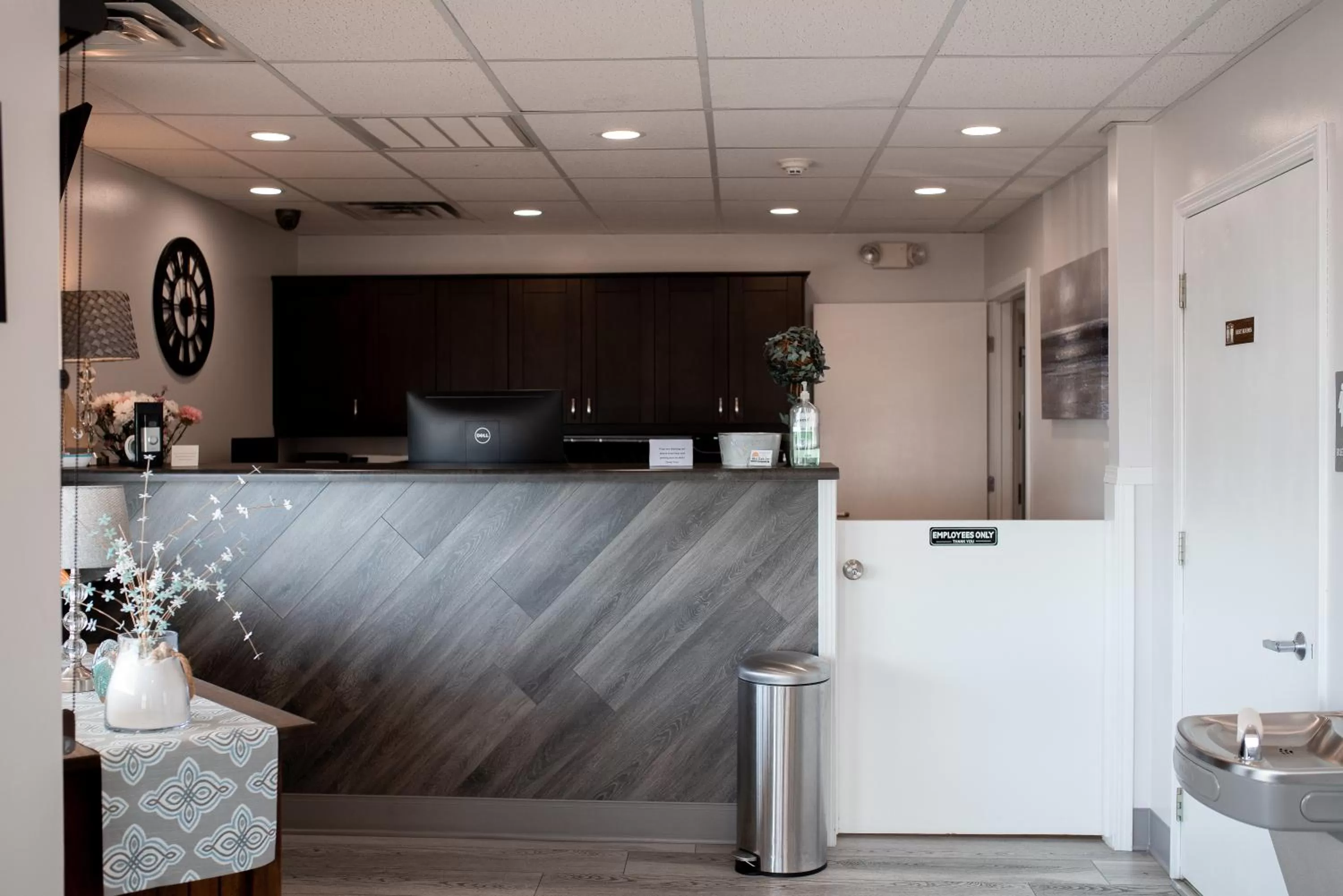 Lobby or reception, Lobby/Reception in West Bank Inn