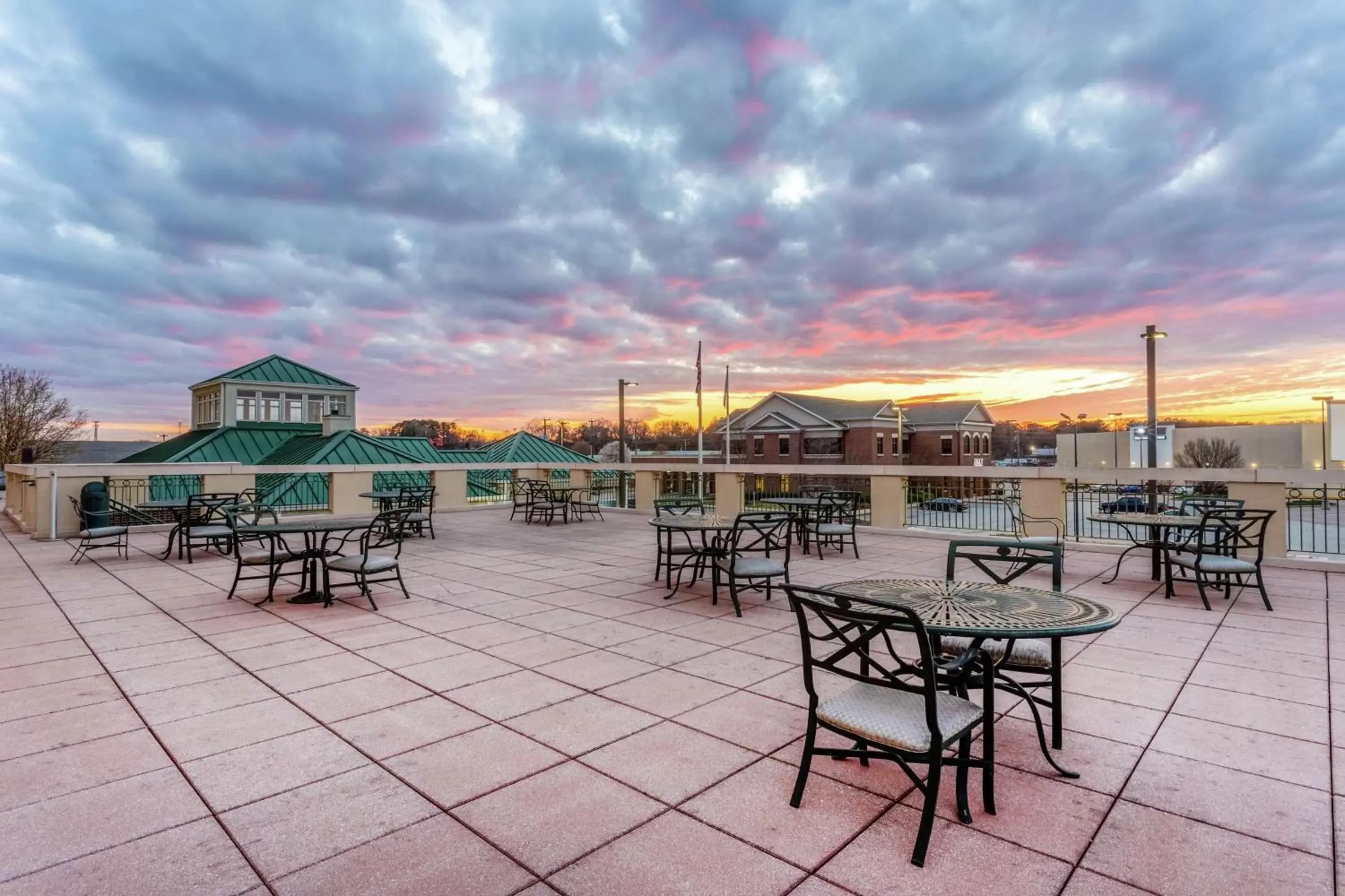 Patio in Hilton Garden Inn Richmond South/Southpark