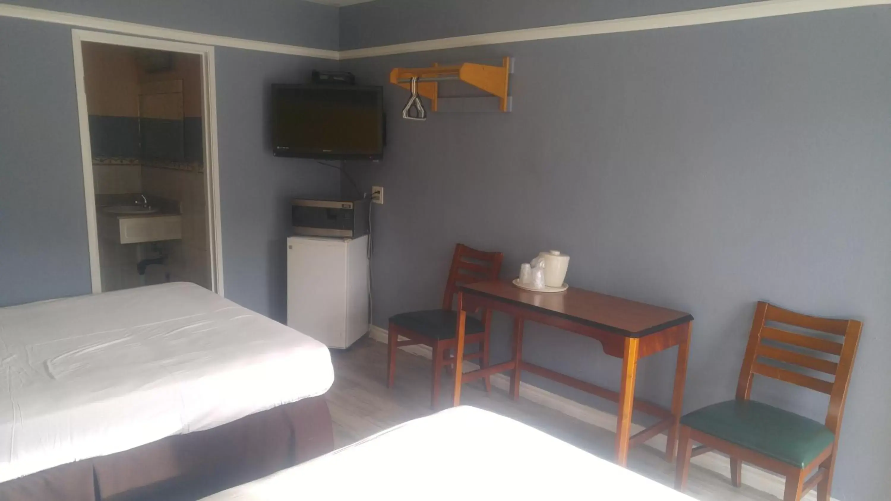 Bedroom, Bed in Riviera Motel