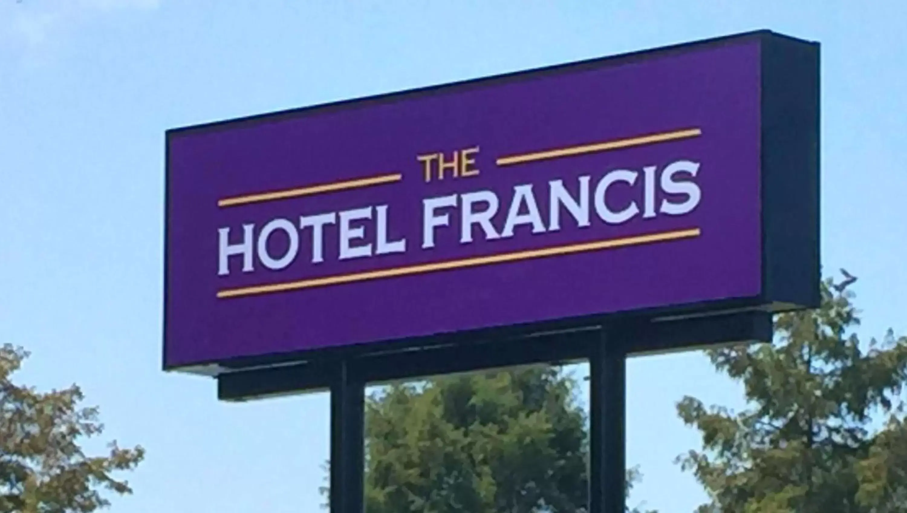 Property building in Hotel Francis