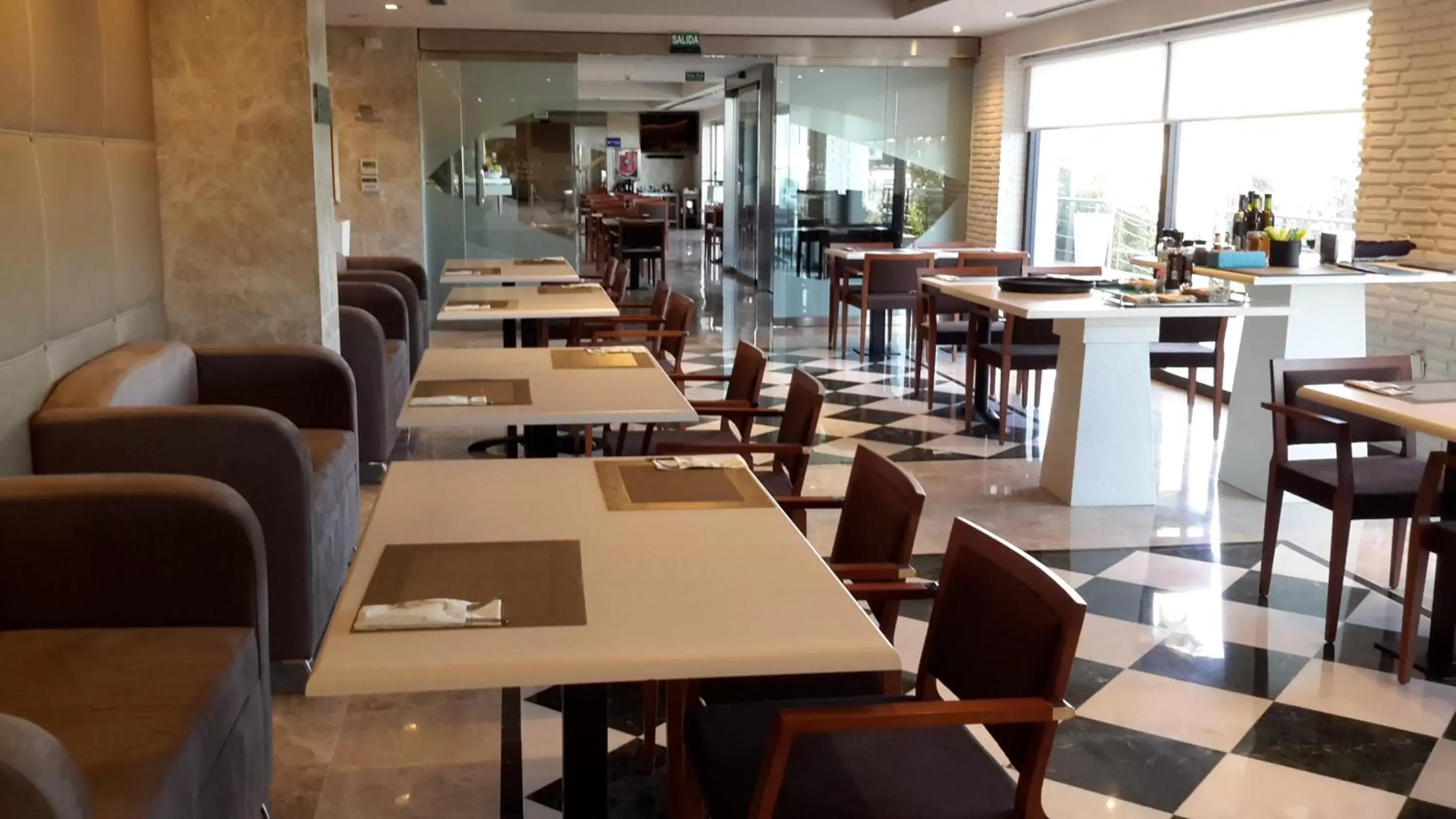 Lounge or bar, Restaurant/Places to Eat in Avent Verahotel