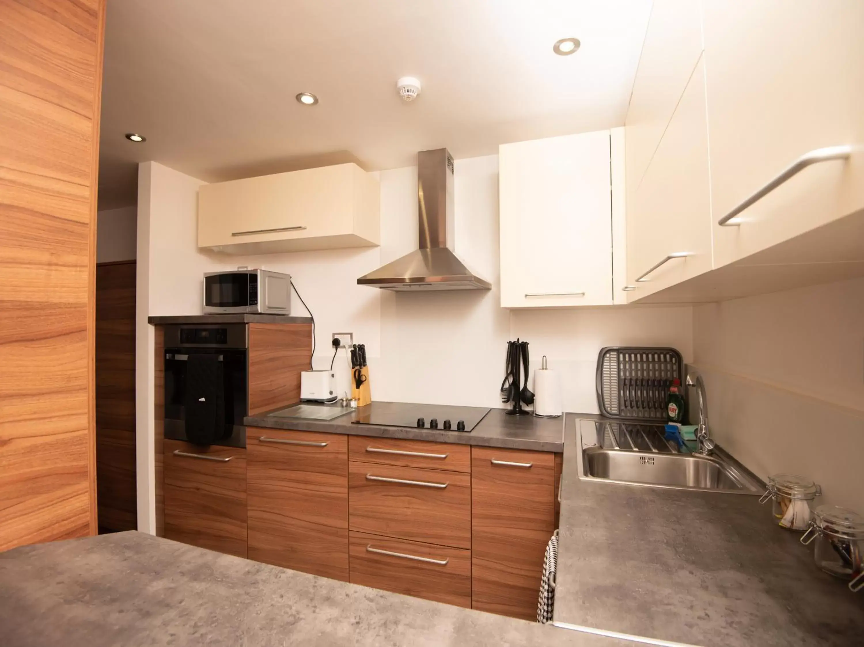 Kitchen or kitchenette, Kitchen/Kitchenette in Livin' Serviced Apartments