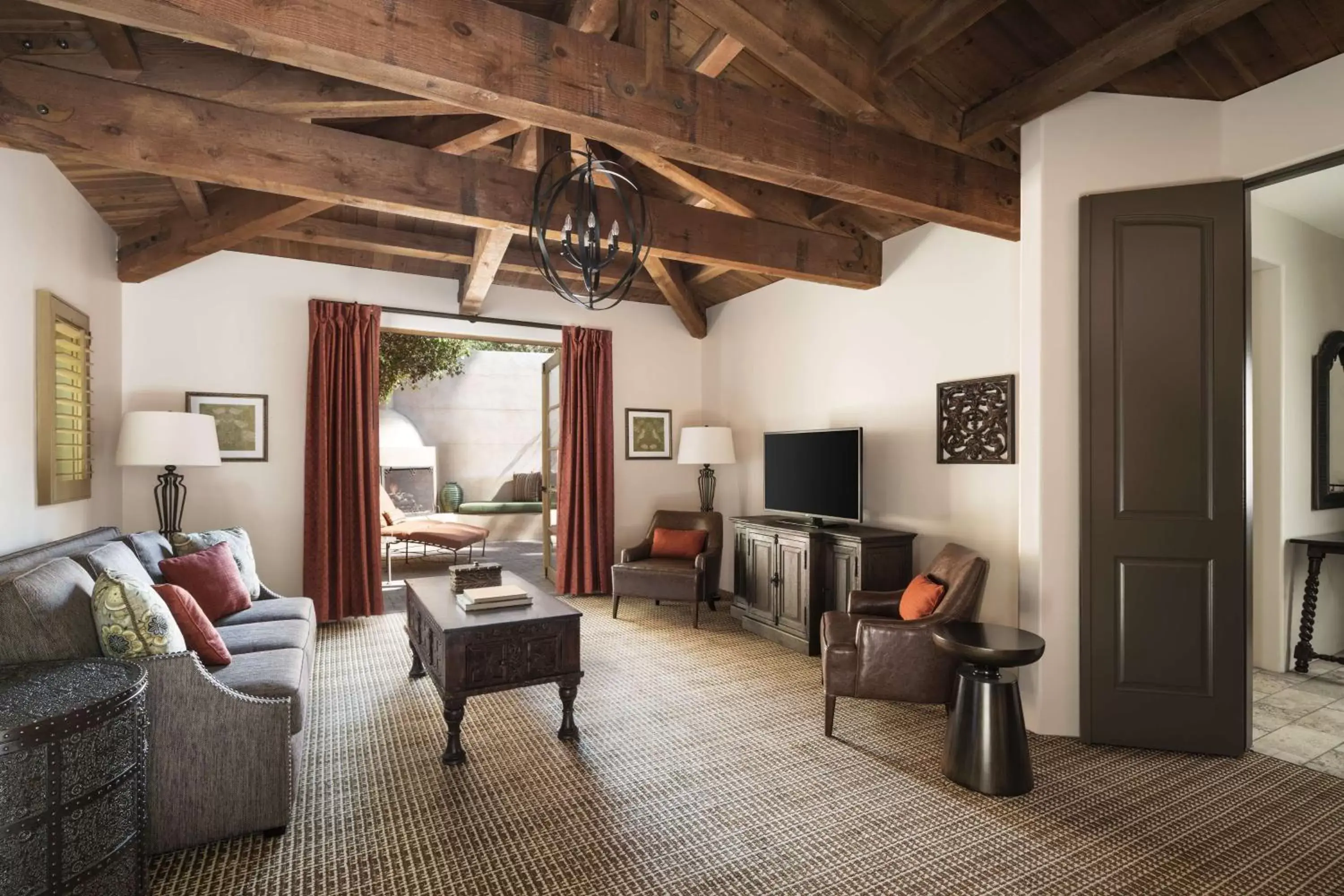 Bedroom, Seating Area in Royal Palms Resort and Spa, part of Hyatt