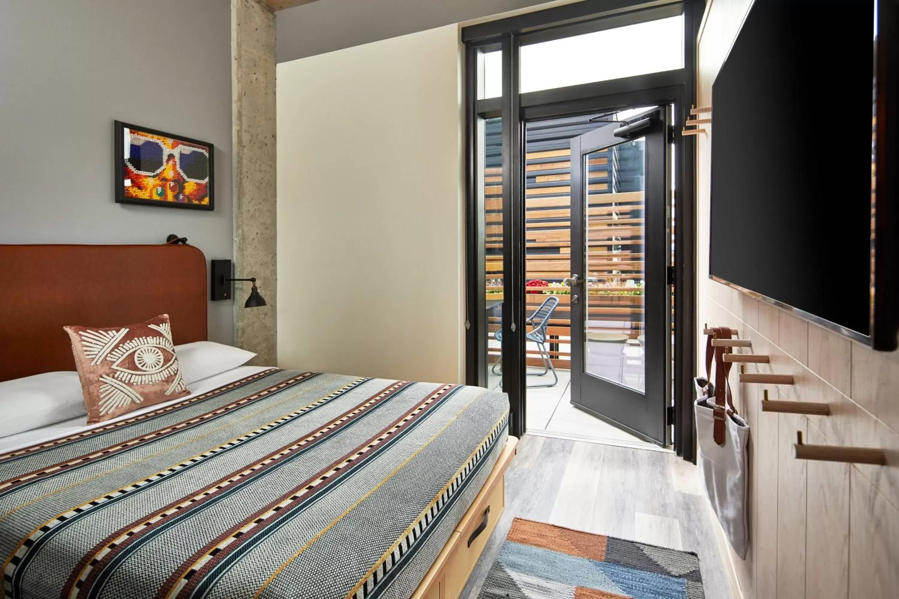 Photo of the whole room, Bed in Moxy Columbus Short North Photo of the whole room, Bed in Moxy Columbus Short North