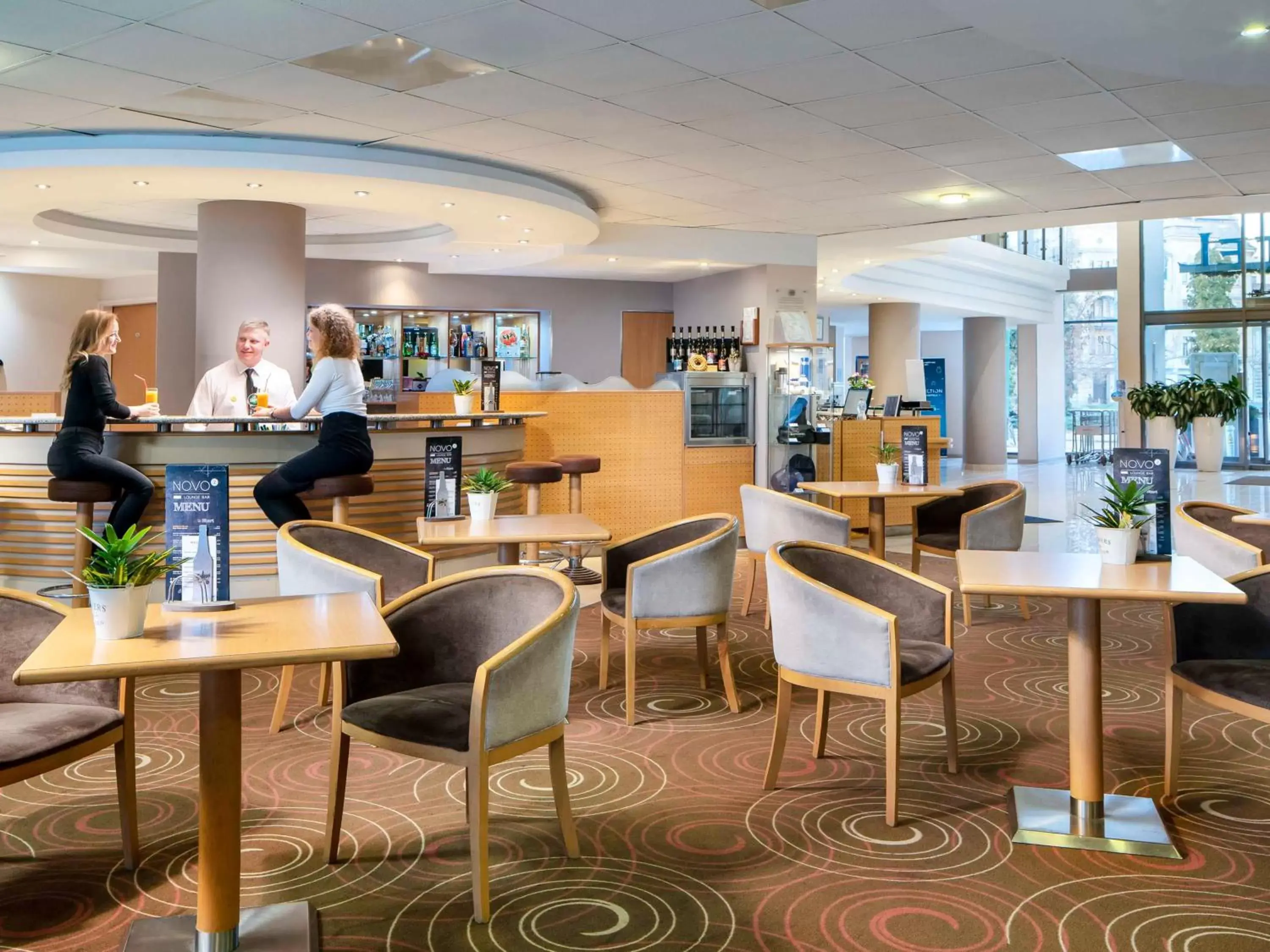 Lounge or bar, Restaurant/Places to Eat in Novotel Szeged
