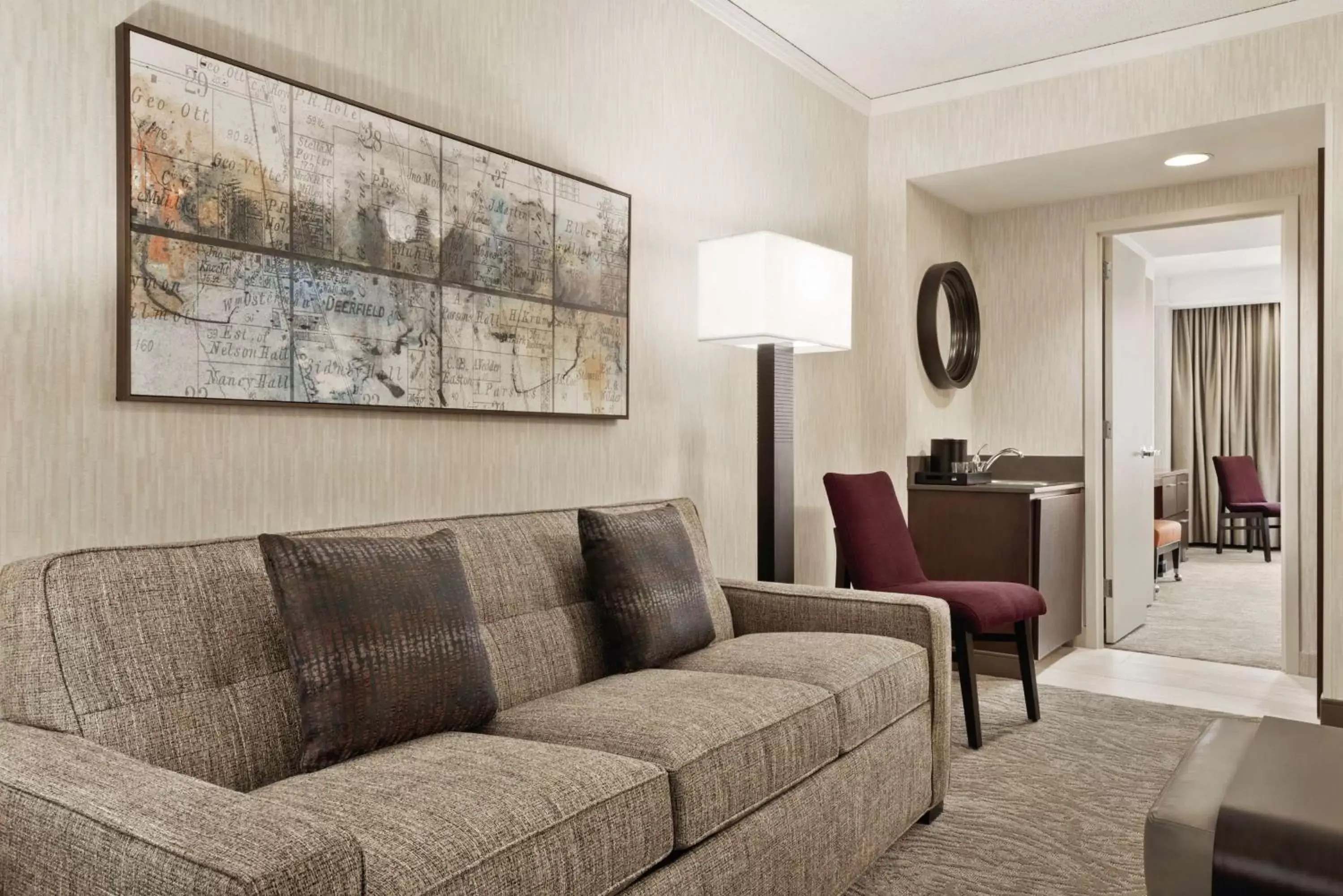 Living room, Seating Area in Embassy Suites by Hilton Chicago North Shore Deerfield